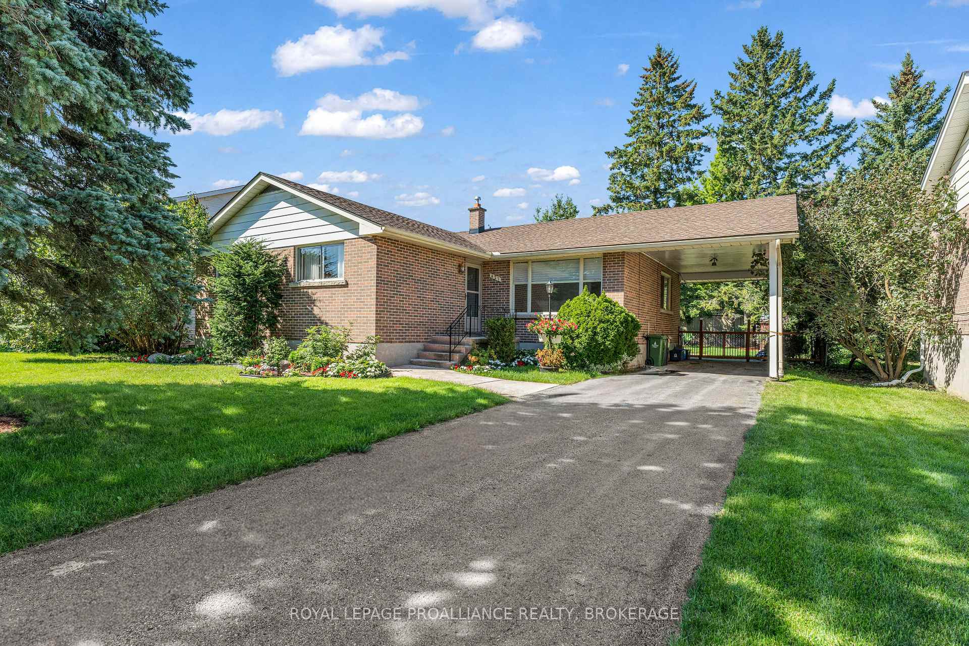 Photo 1 of 421 Windward Place, Kingston, City SouthWest — HOMEH