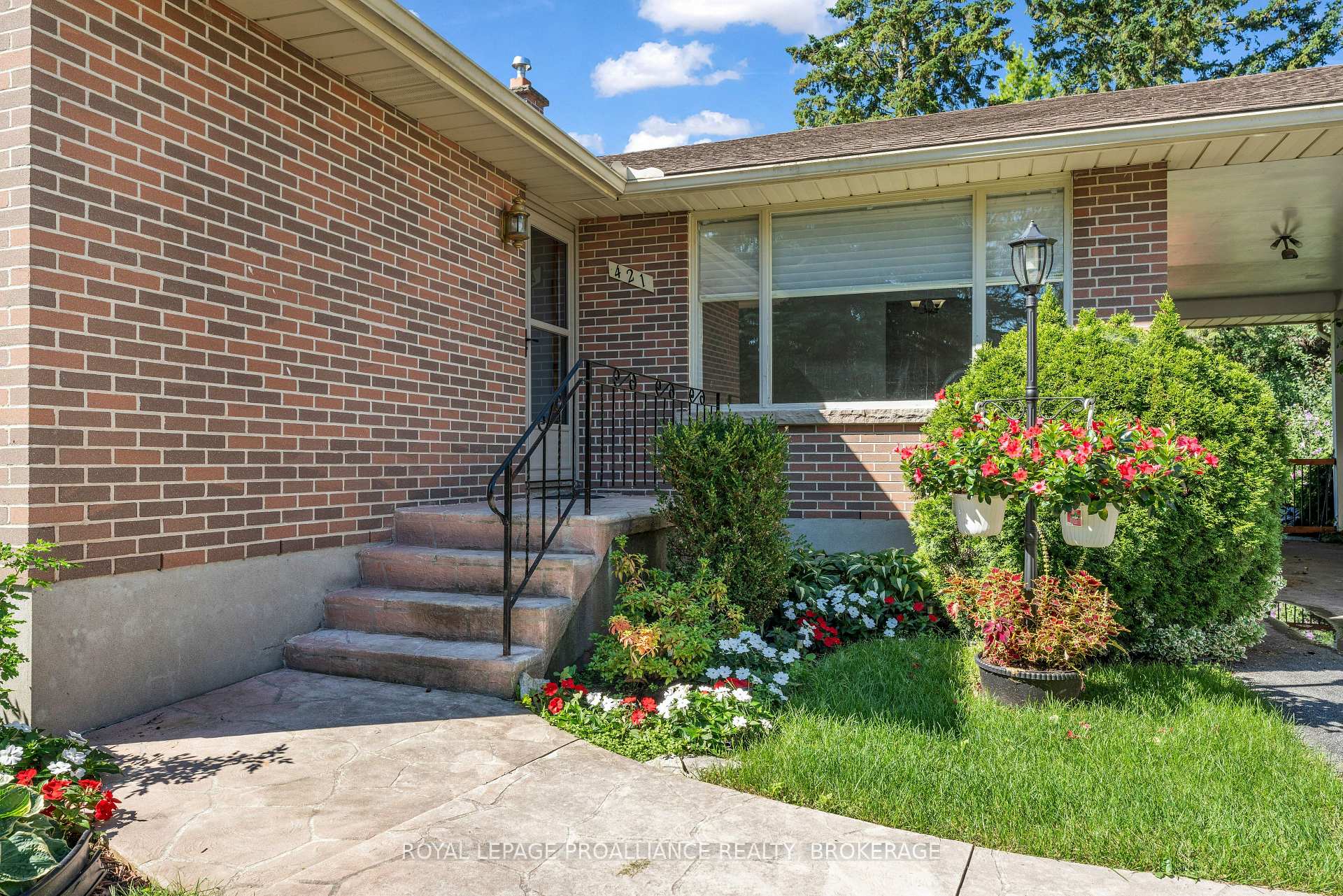 Photo 4 of 421 Windward Place, Kingston, City SouthWest — HOMEH