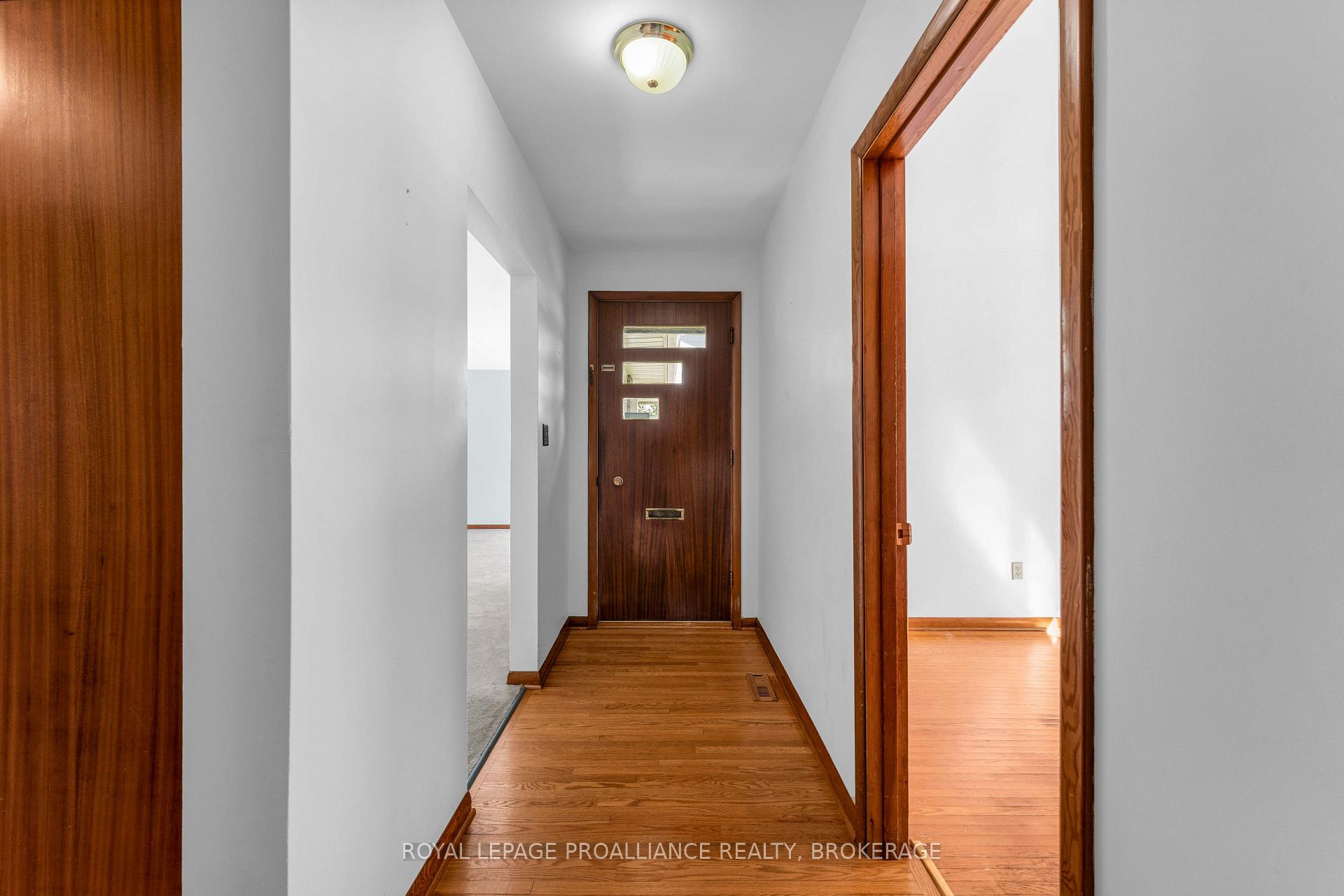 Photo 5 of 421 Windward Place, Kingston, City SouthWest — HOMEH