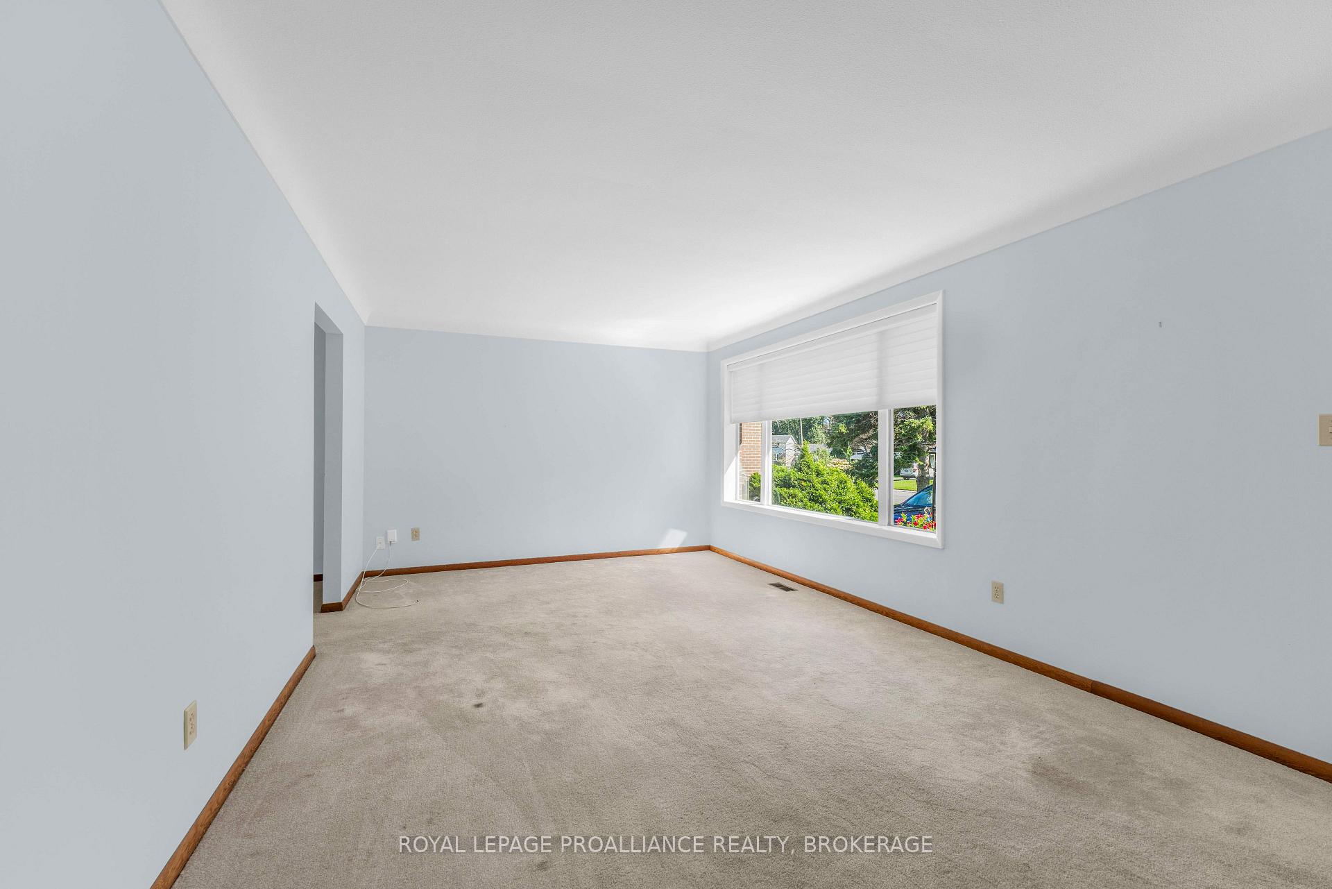 Photo 10 of 421 Windward Place, Kingston, City SouthWest — HOMEH