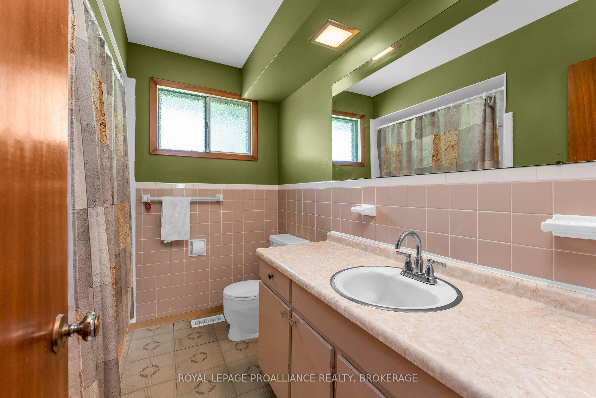 Photo 16 of 421 Windward Place, Kingston, City SouthWest — HOMEH