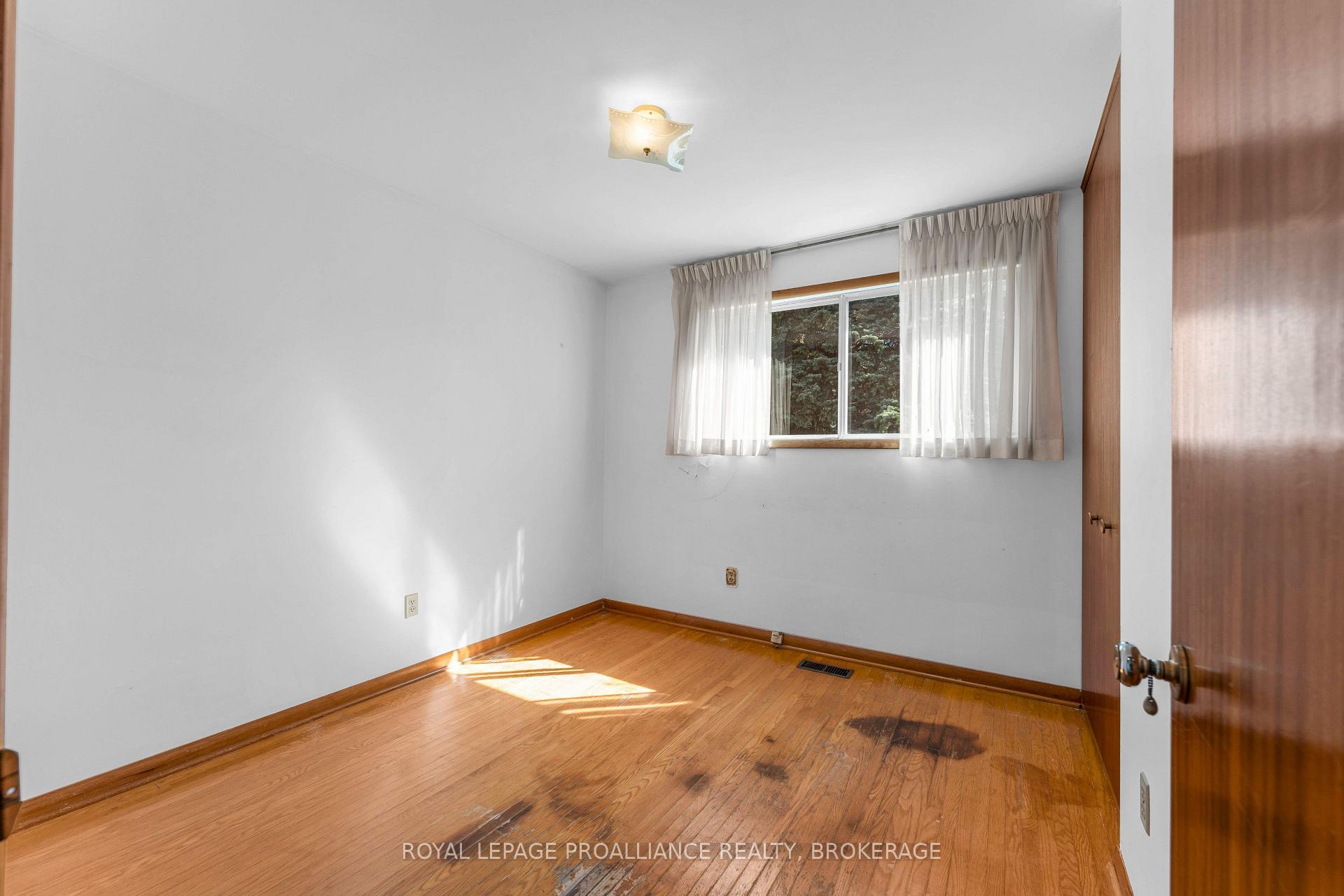 Photo 17 of 421 Windward Place, Kingston, City SouthWest — HOMEH