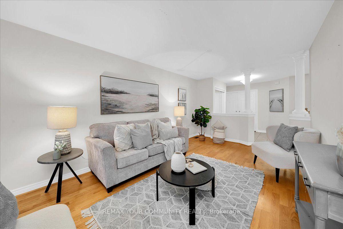 Photo 10 of 129 Colombo Crescent, Vaughan, Maple — HOMEH