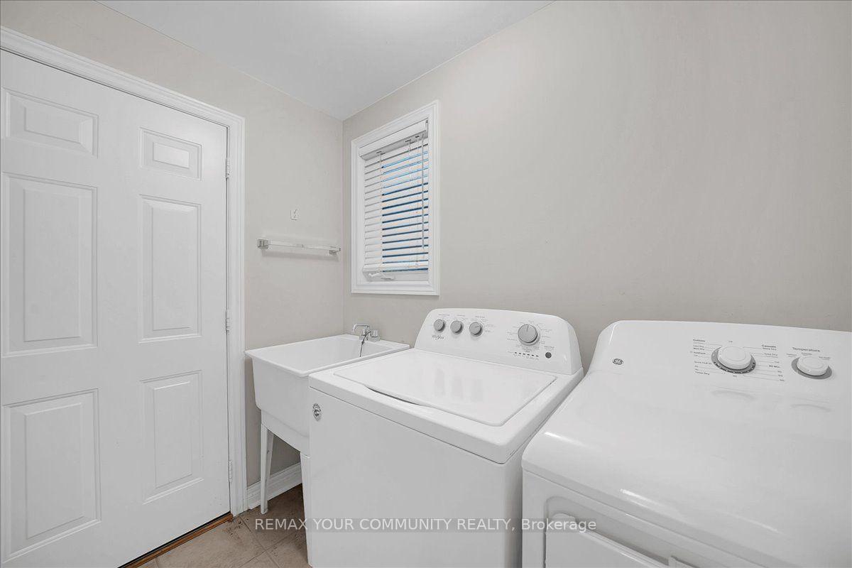 Photo 22 of 129 Colombo Crescent, Vaughan, Maple — HOMEH