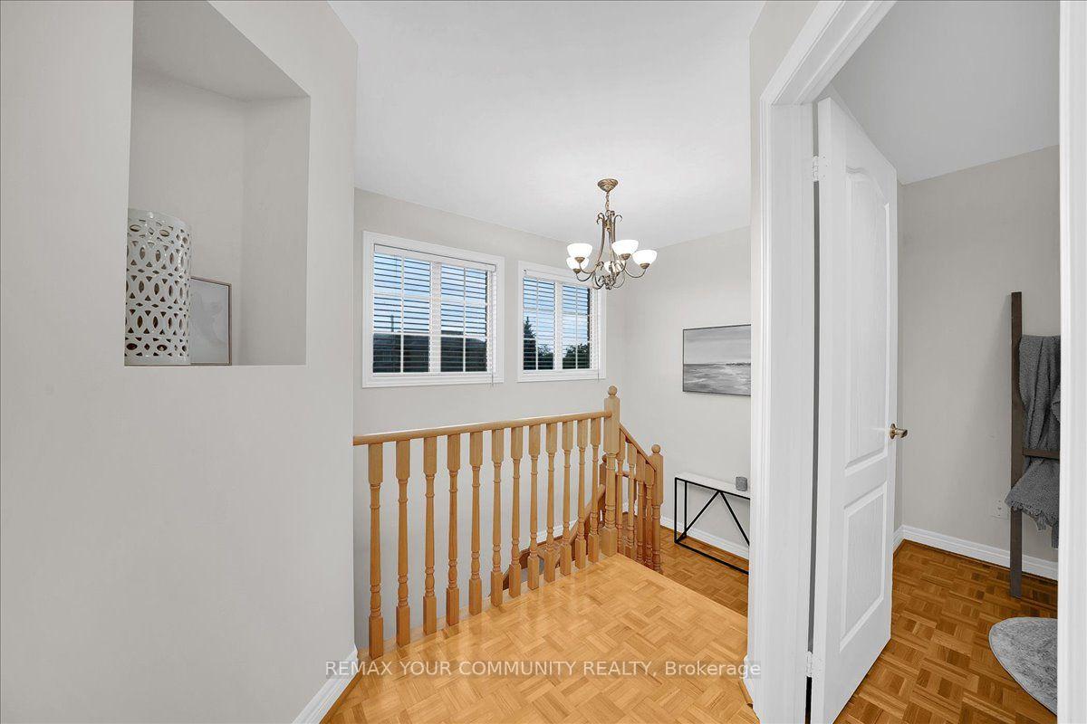 Photo 25 of 129 Colombo Crescent, Vaughan, Maple — HOMEH