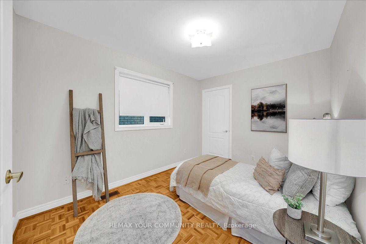 Photo 34 of 129 Colombo Crescent, Vaughan, Maple — HOMEH