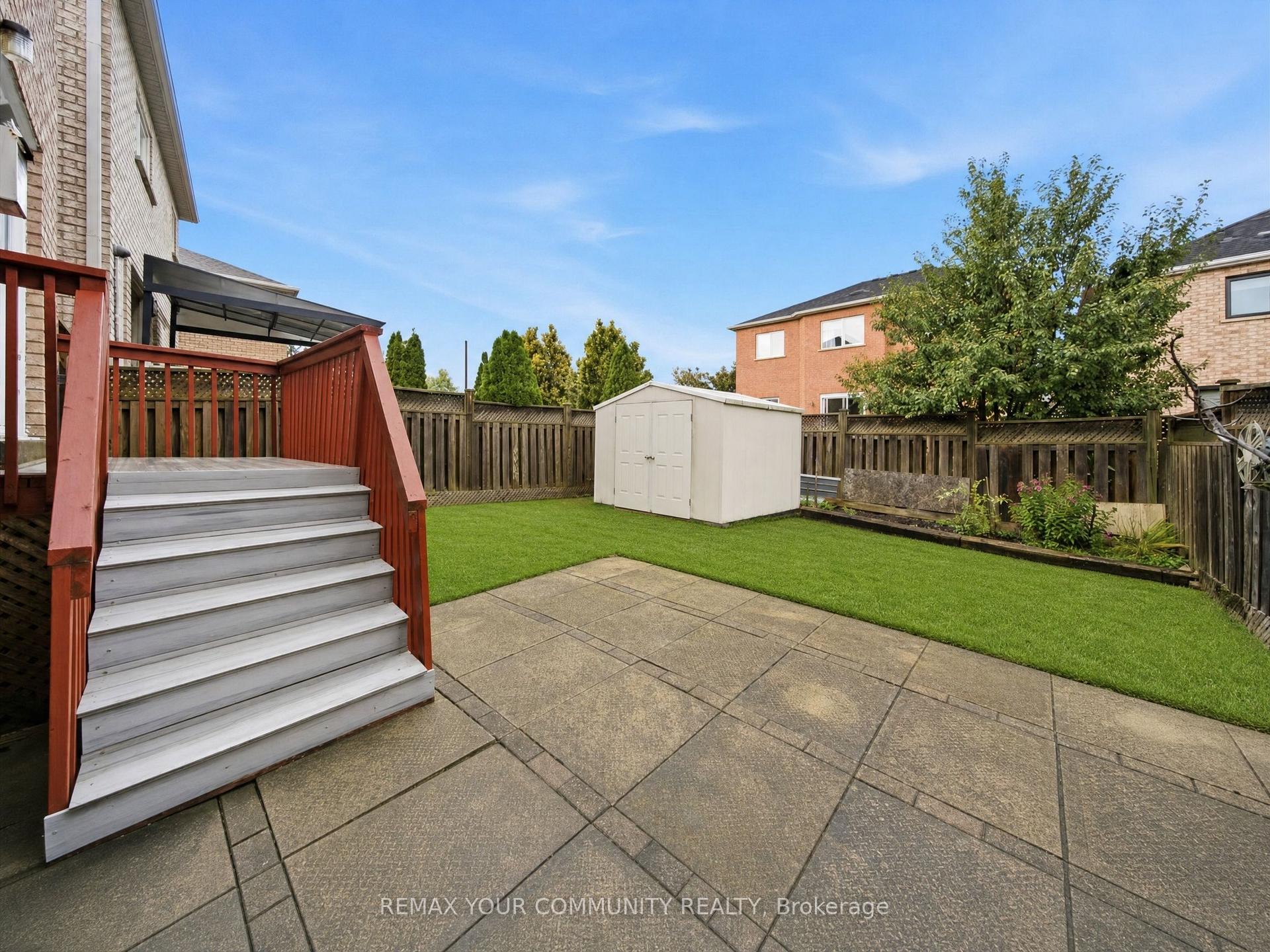 Photo 39 of 129 Colombo Crescent, Vaughan, Maple — HOMEH