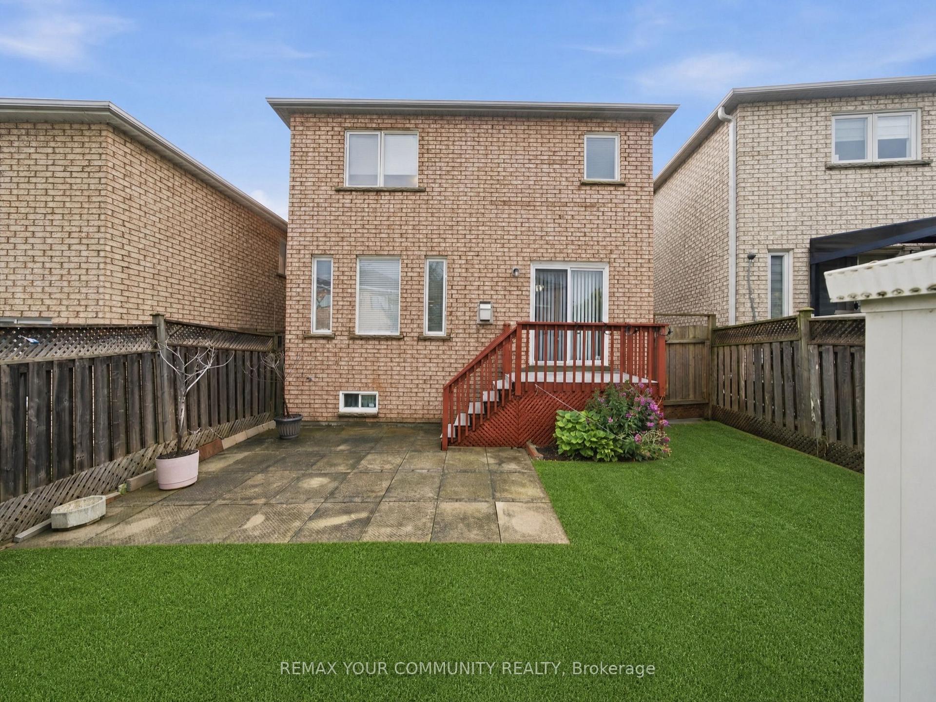 Photo 40 of 129 Colombo Crescent, Vaughan, Maple — HOMEH