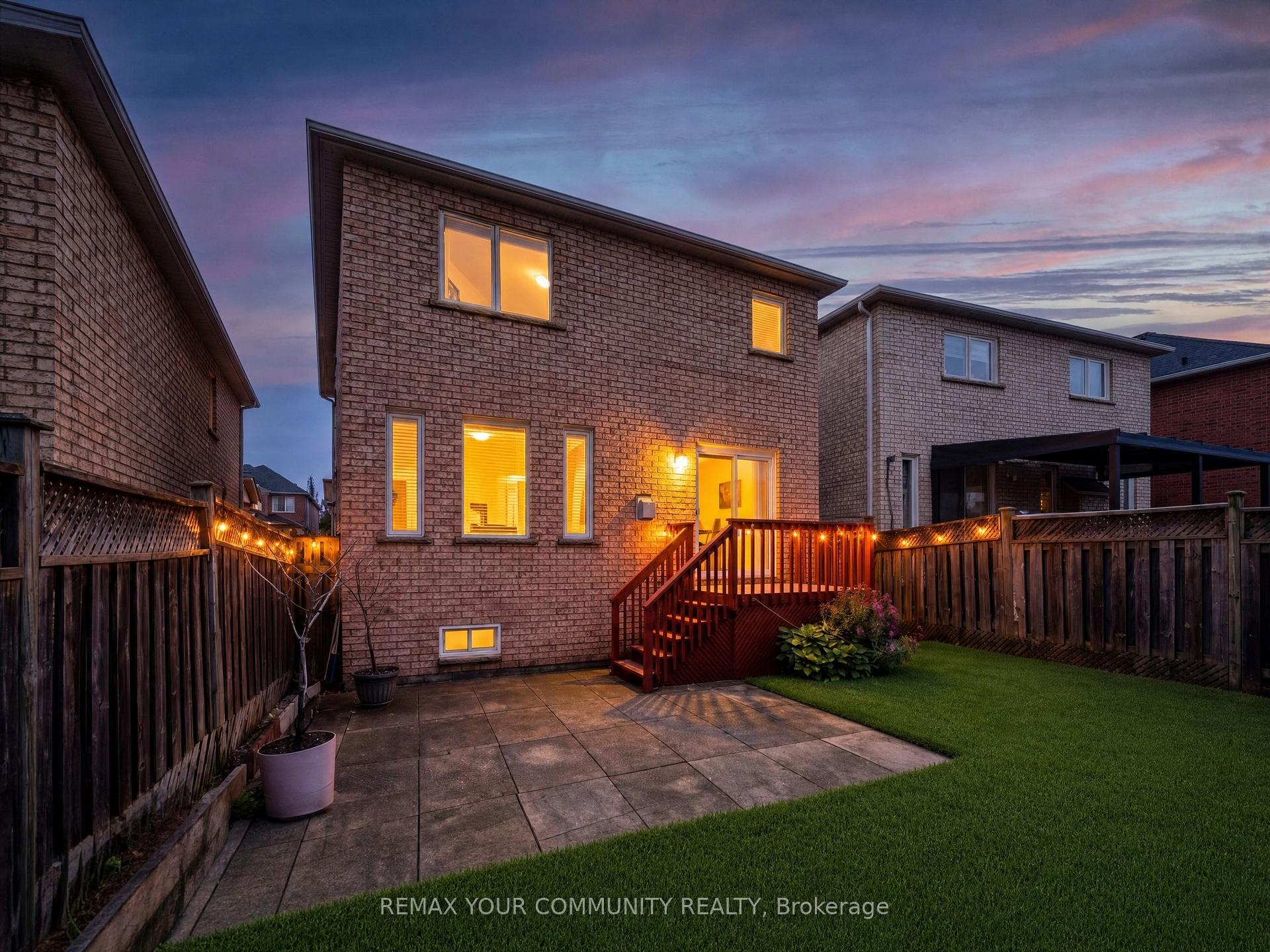 Photo 42 of 129 Colombo Crescent, Vaughan, Maple — HOMEH