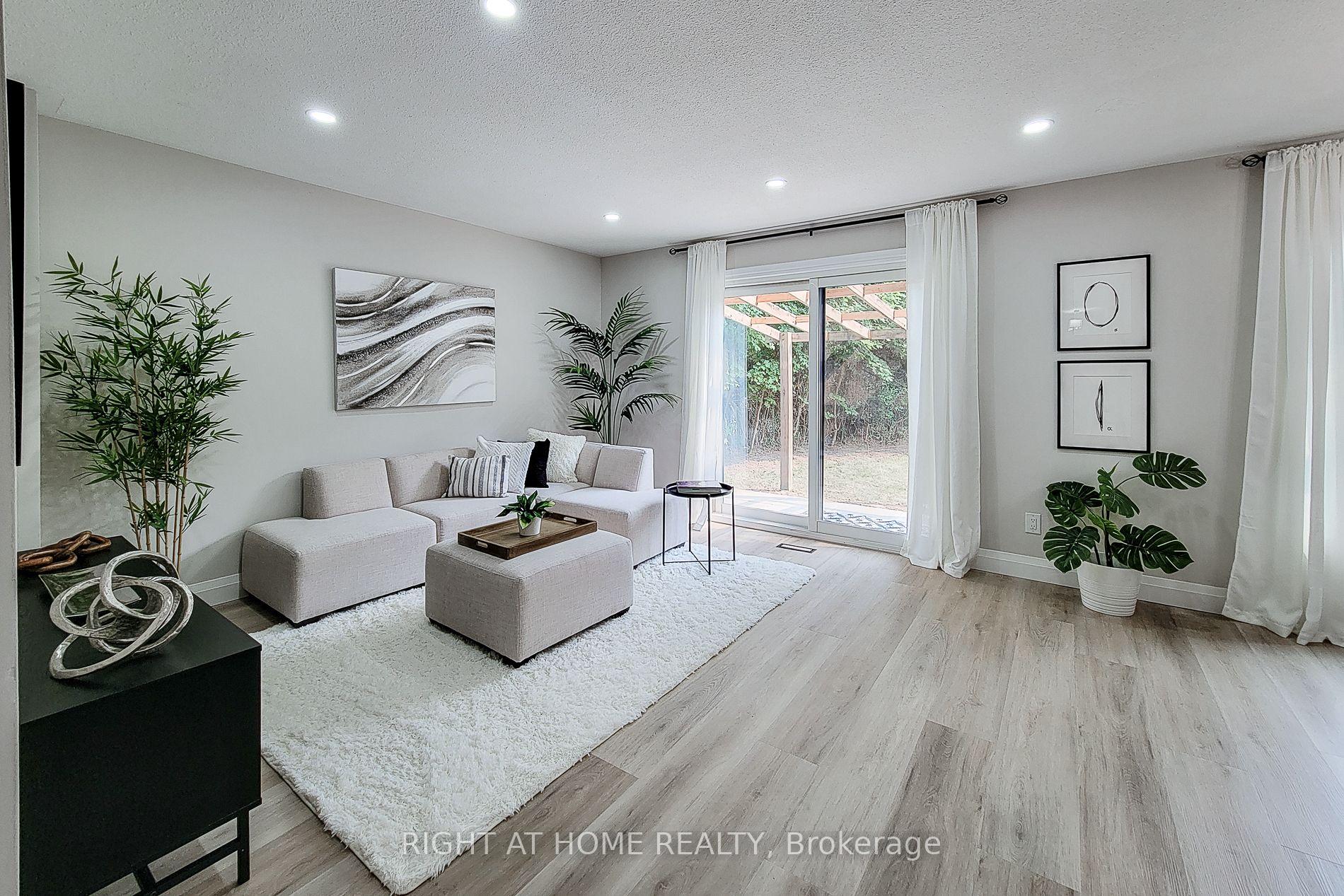 Photo 2 of 3574 Autumnleaf Crescent, Mississauga, Erin Mills — HOMEH