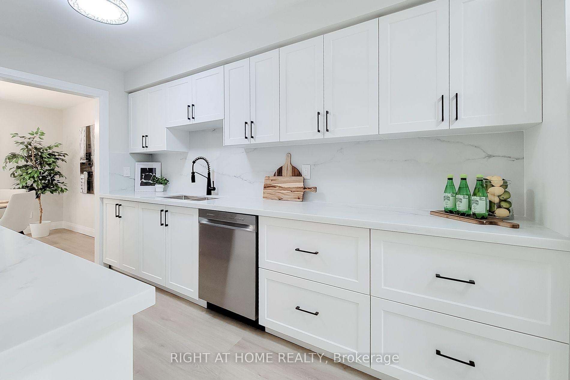 Photo 6 of 3574 Autumnleaf Crescent, Mississauga, Erin Mills — HOMEH