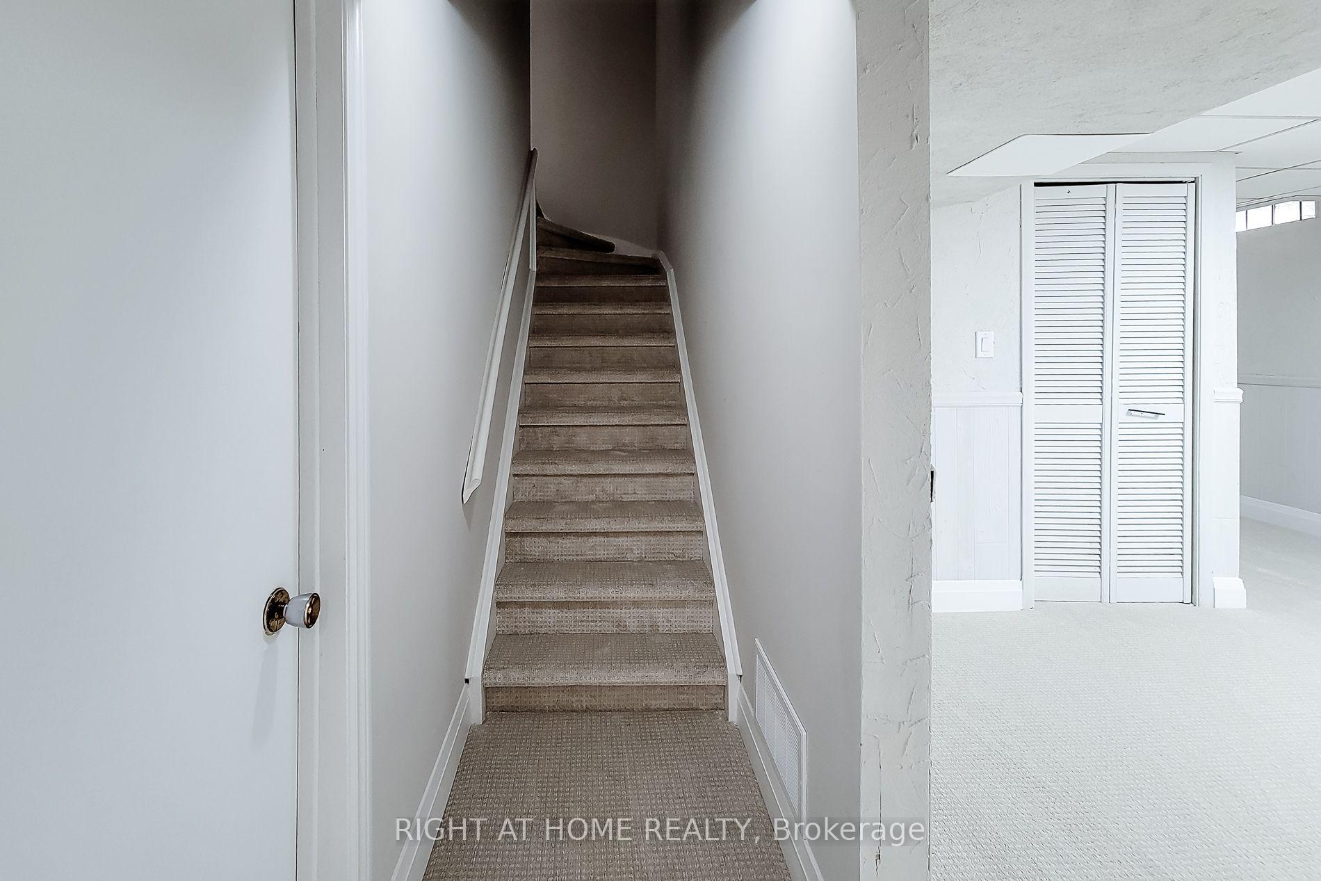 Photo 21 of 3574 Autumnleaf Crescent, Mississauga, Erin Mills — HOMEH