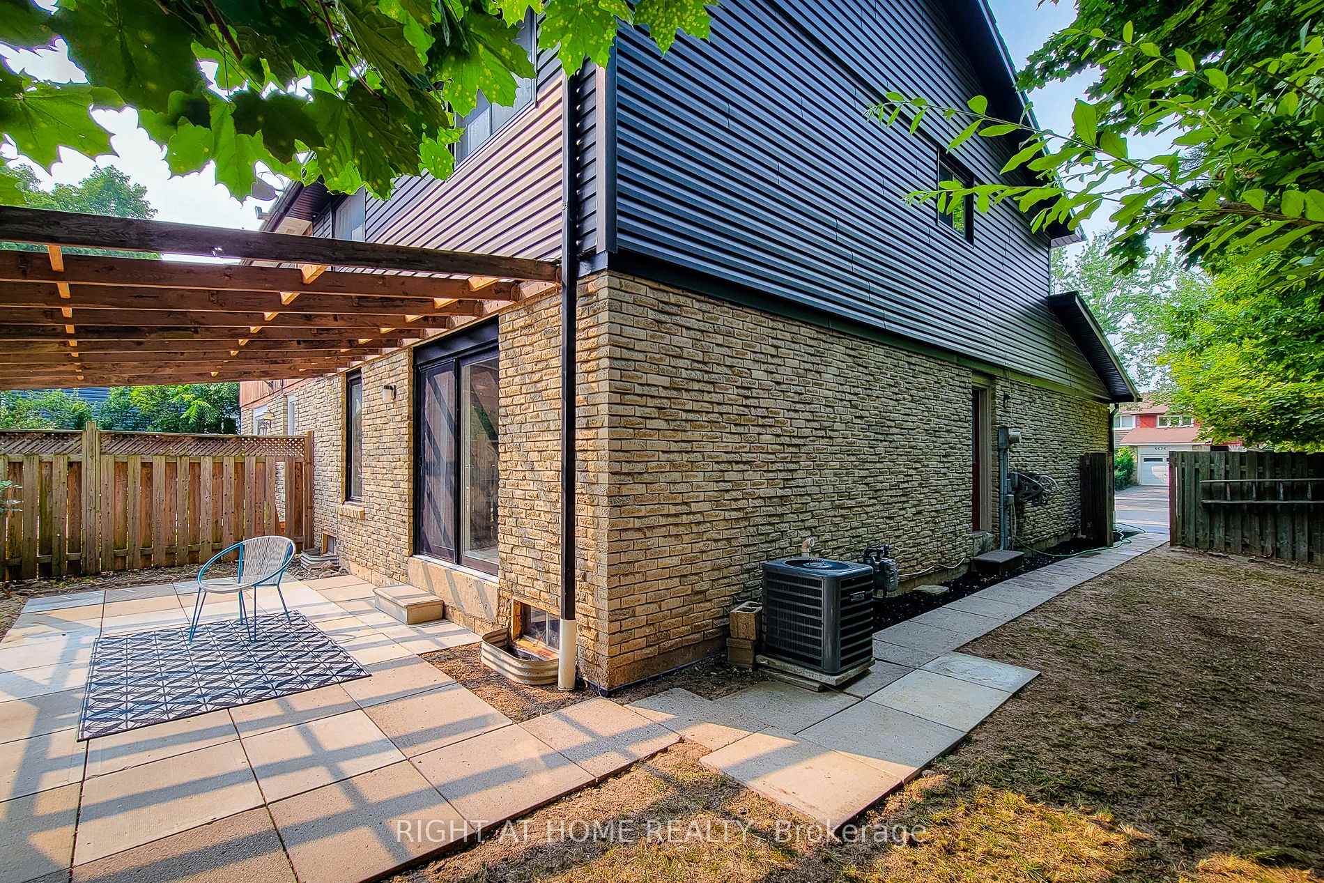 Photo 27 of 3574 Autumnleaf Crescent, Mississauga, Erin Mills — HOMEH