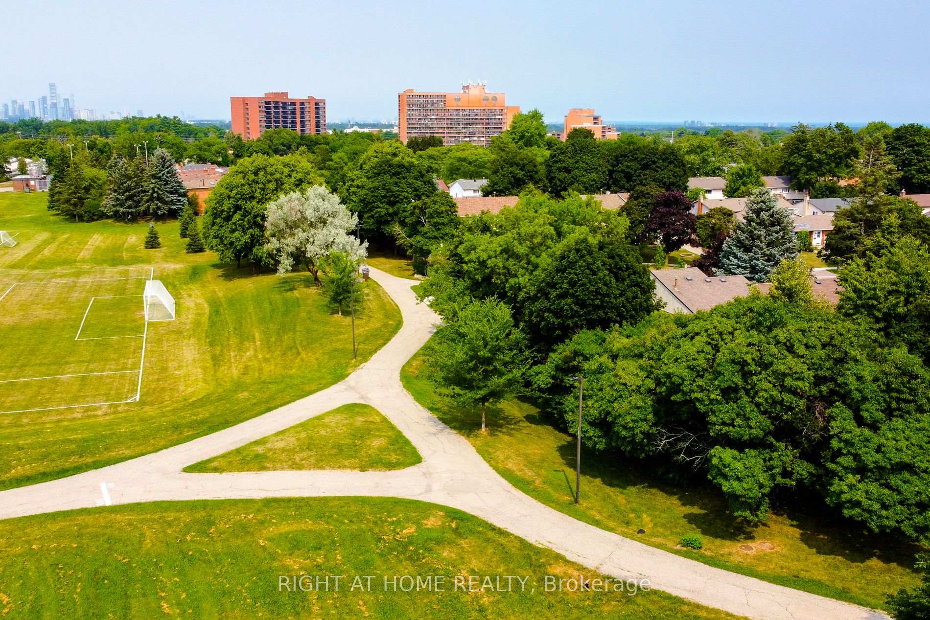 Photo 34 of 3574 Autumnleaf Crescent, Mississauga, Erin Mills — HOMEH