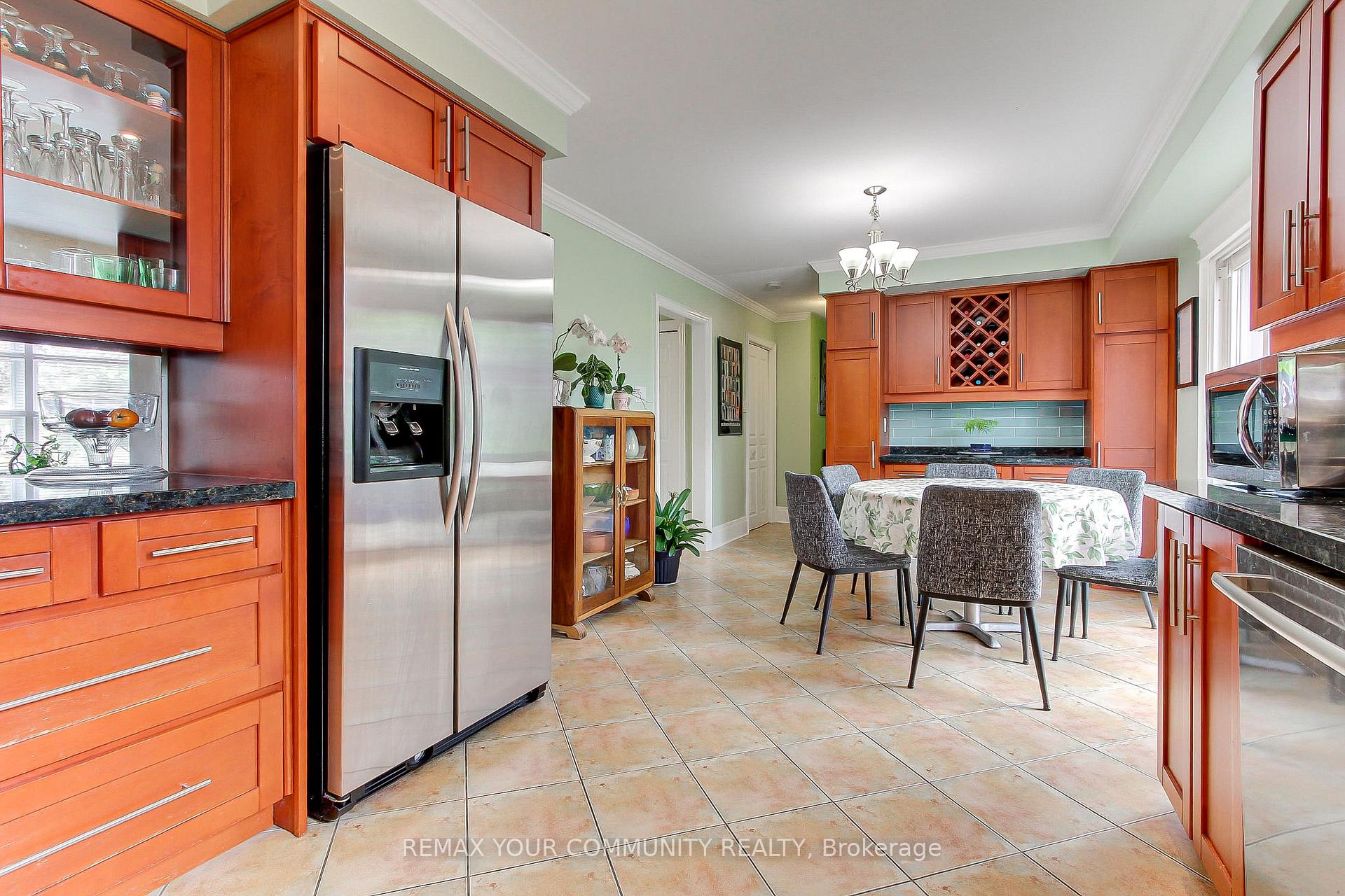 Photo 14 of 4229 Brandon Gate Drive, Mississauga, Malton — HOMEH