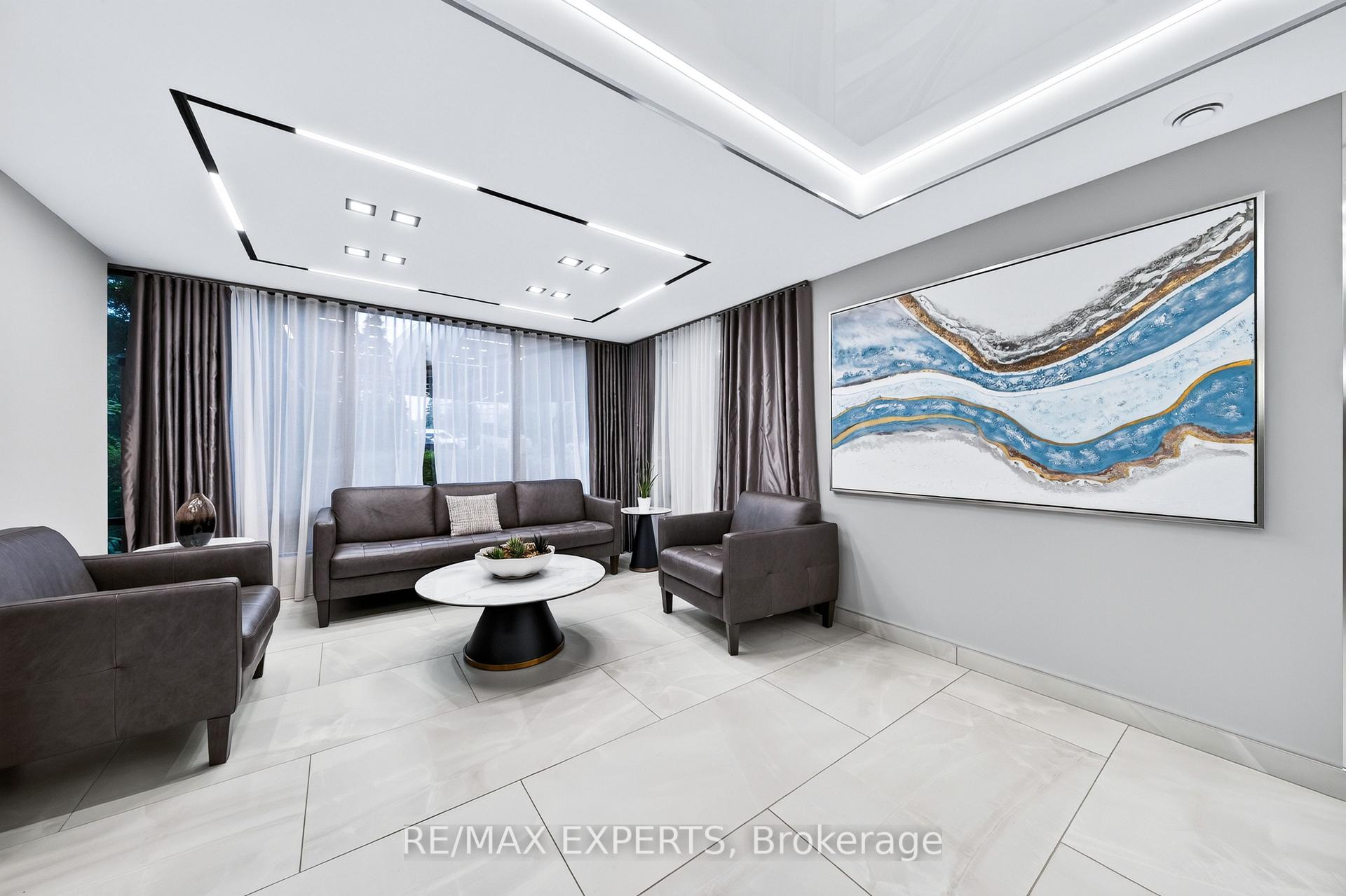 Photo 6 of Unit Ph01, 30 Harding Boulevard W, Richmond Hill, North Richvale — HOMEH