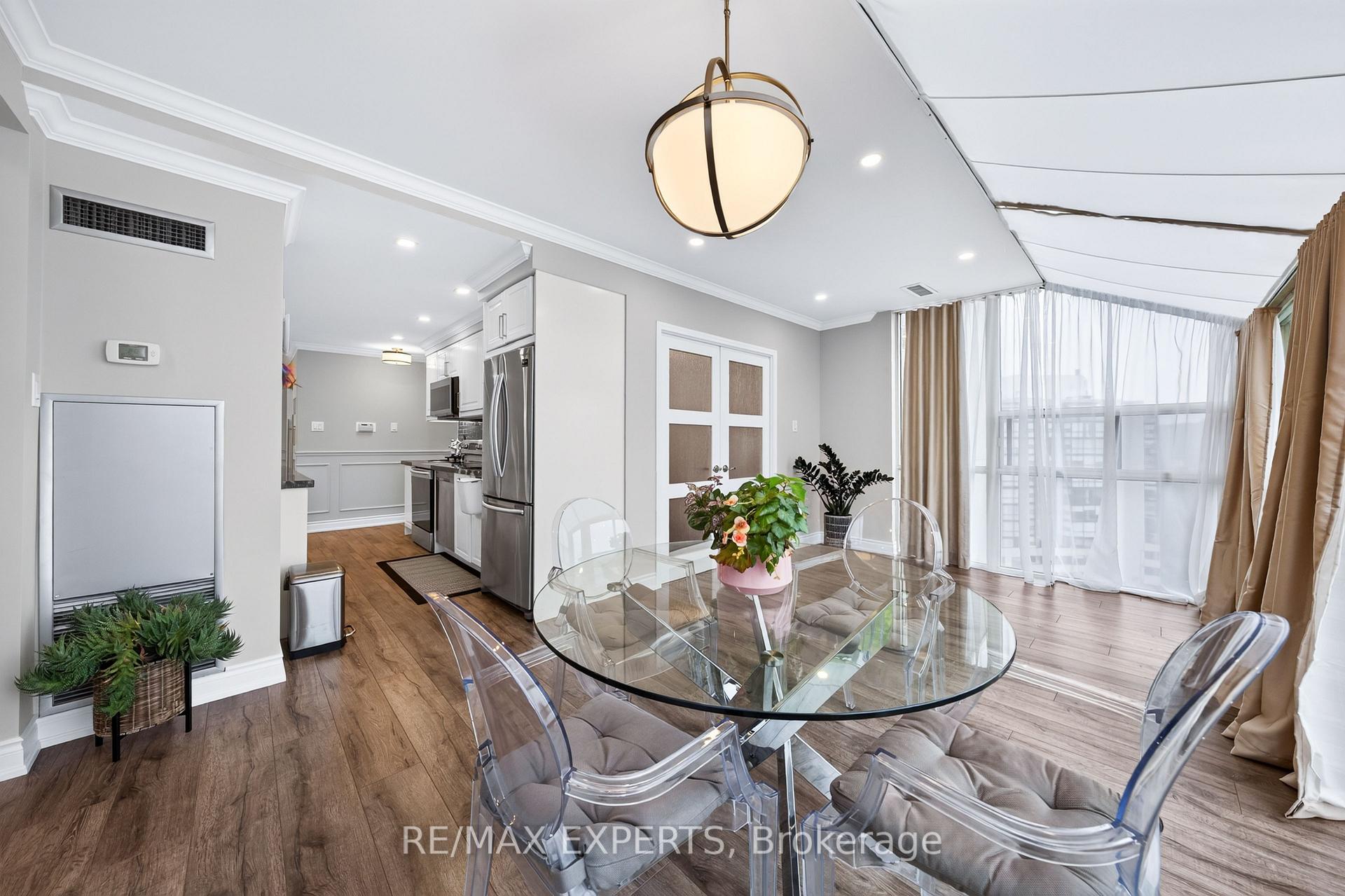 Photo 16 of Unit Ph01, 30 Harding Boulevard W, Richmond Hill, North Richvale — HOMEH