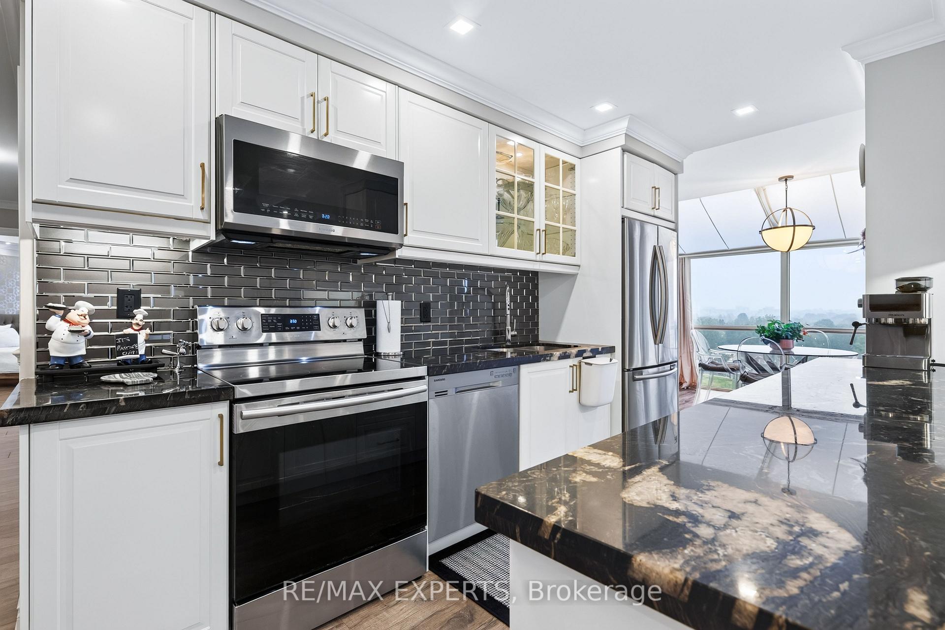 Photo 21 of Unit Ph01, 30 Harding Boulevard W, Richmond Hill, North Richvale — HOMEH