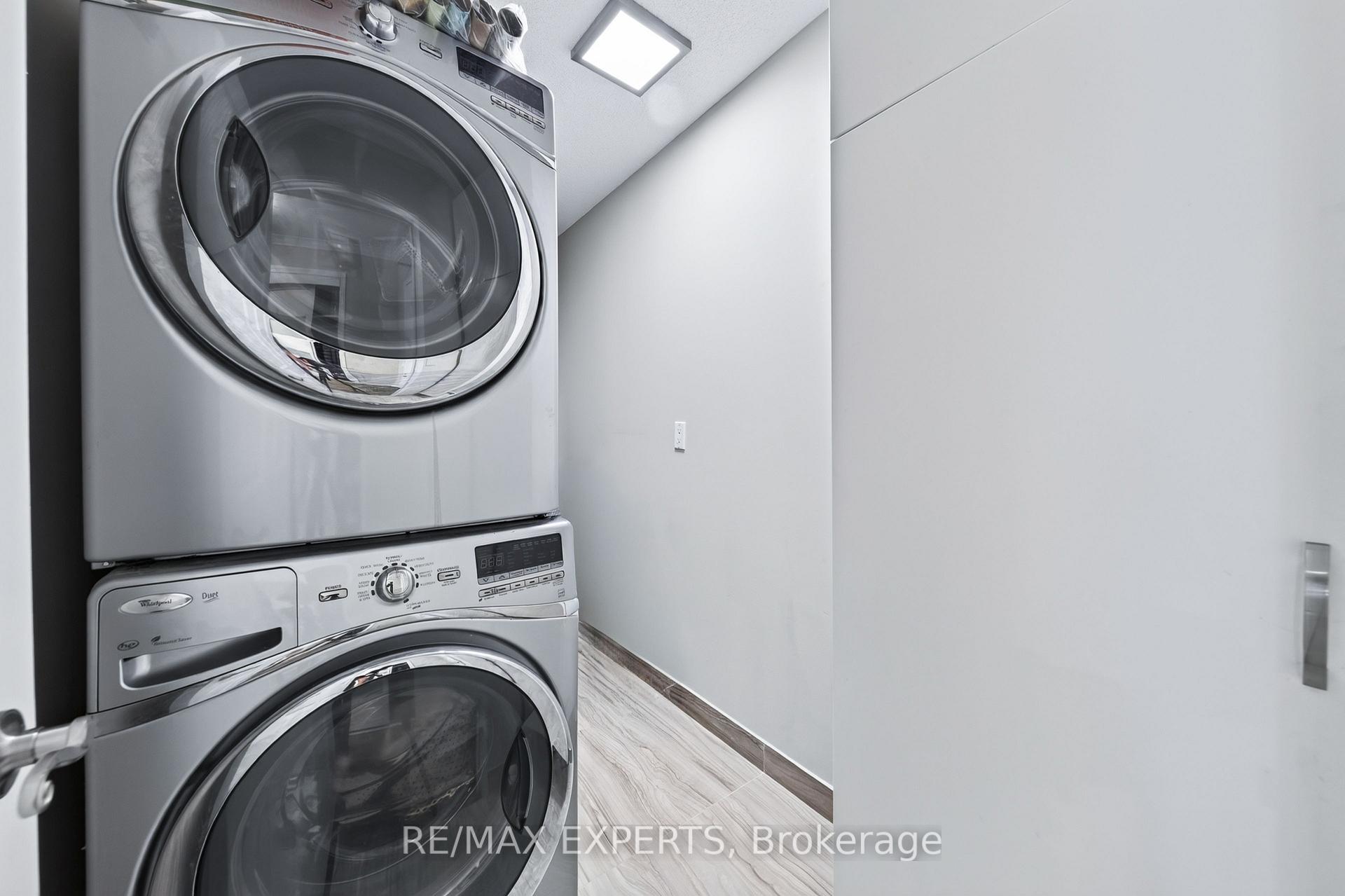 Photo 30 of Unit Ph01, 30 Harding Boulevard W, Richmond Hill, North Richvale — HOMEH