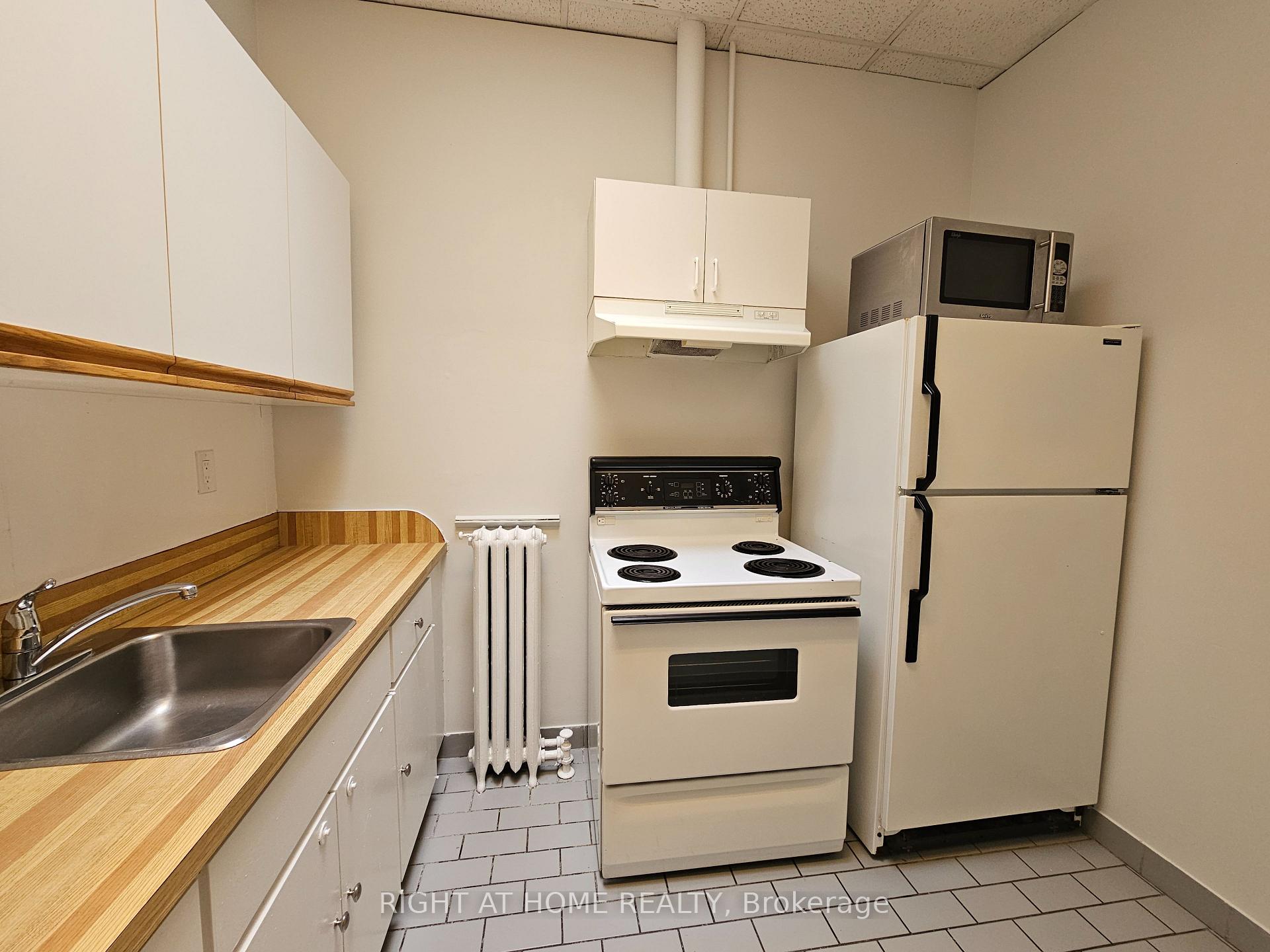 Photo 2 of Unit 6, 516 Yonge Street, Toronto, Church-Yonge Corridor — HOMEH