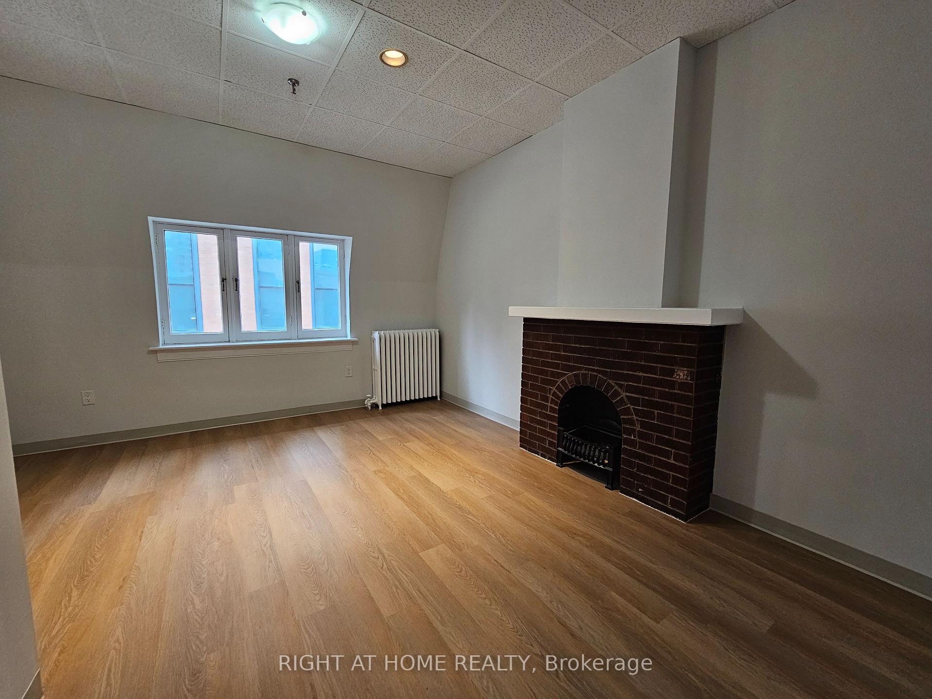 Photo 7 of Unit 6, 516 Yonge Street, Toronto, Church-Yonge Corridor — HOMEH