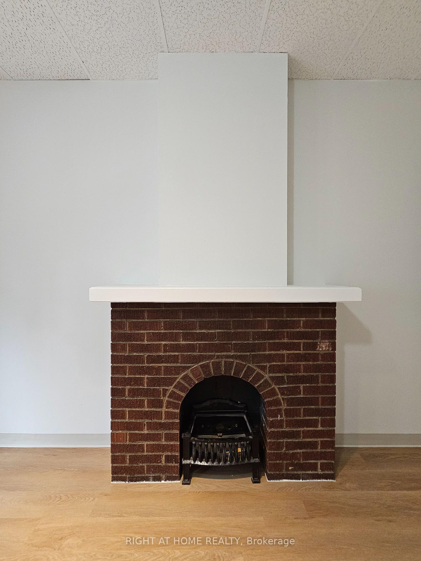 Photo 12 of Unit 6, 516 Yonge Street, Toronto, Church-Yonge Corridor — HOMEH