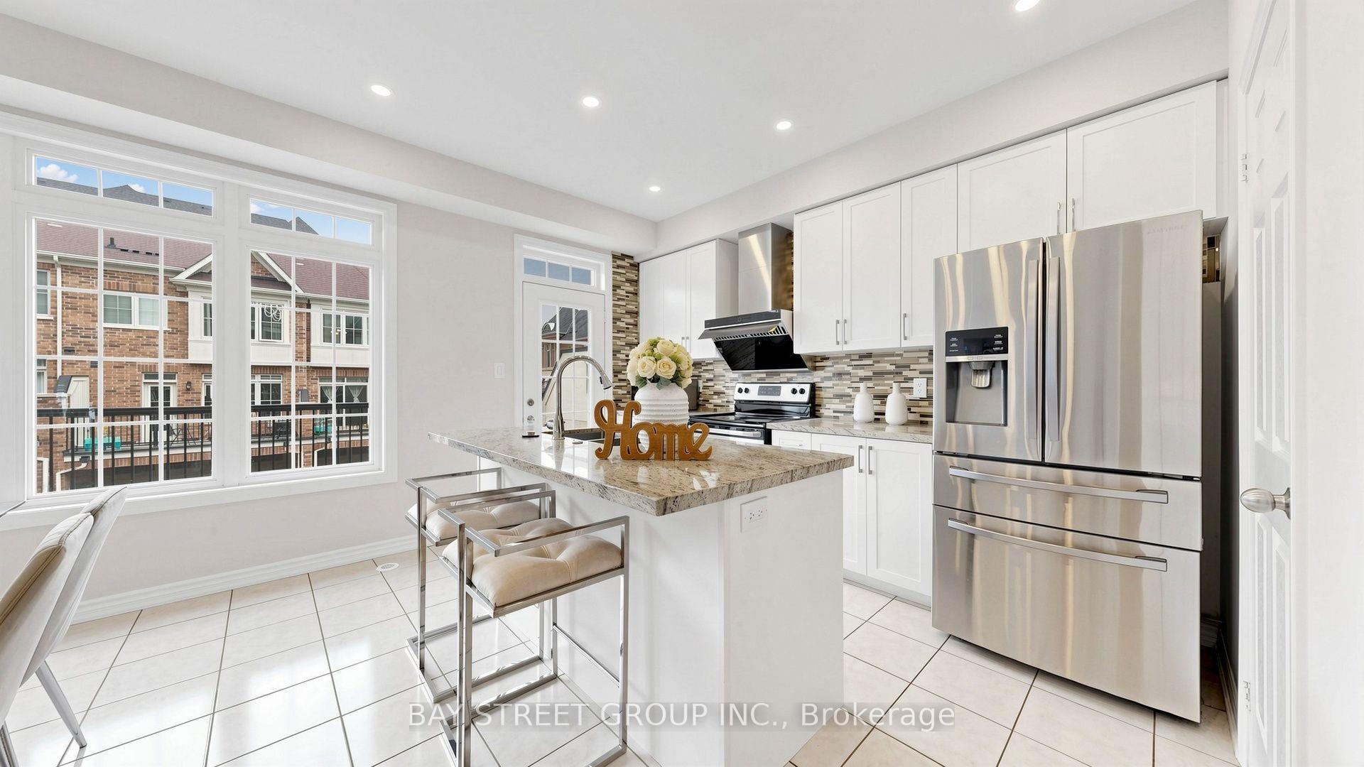 Photo 7 of 35 Sharbot Lane, Markham, Greensborough — HOMEH