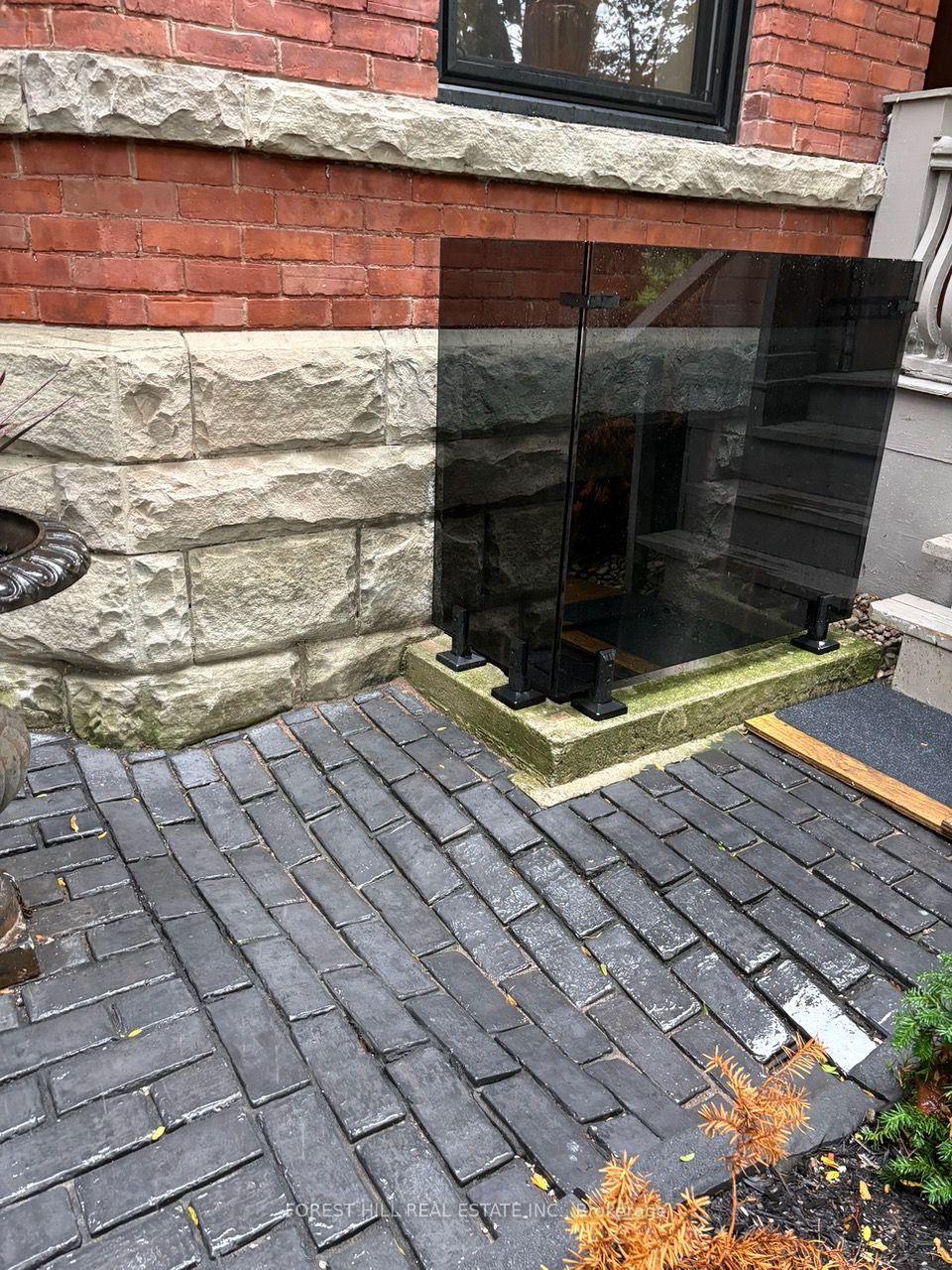 Photo 3 of Unit Lower, 77 Brunswick Avenue, Toronto, University — HOMEH