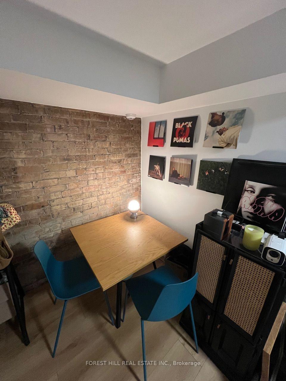 Photo 7 of Unit Lower, 77 Brunswick Avenue, Toronto, University — HOMEH