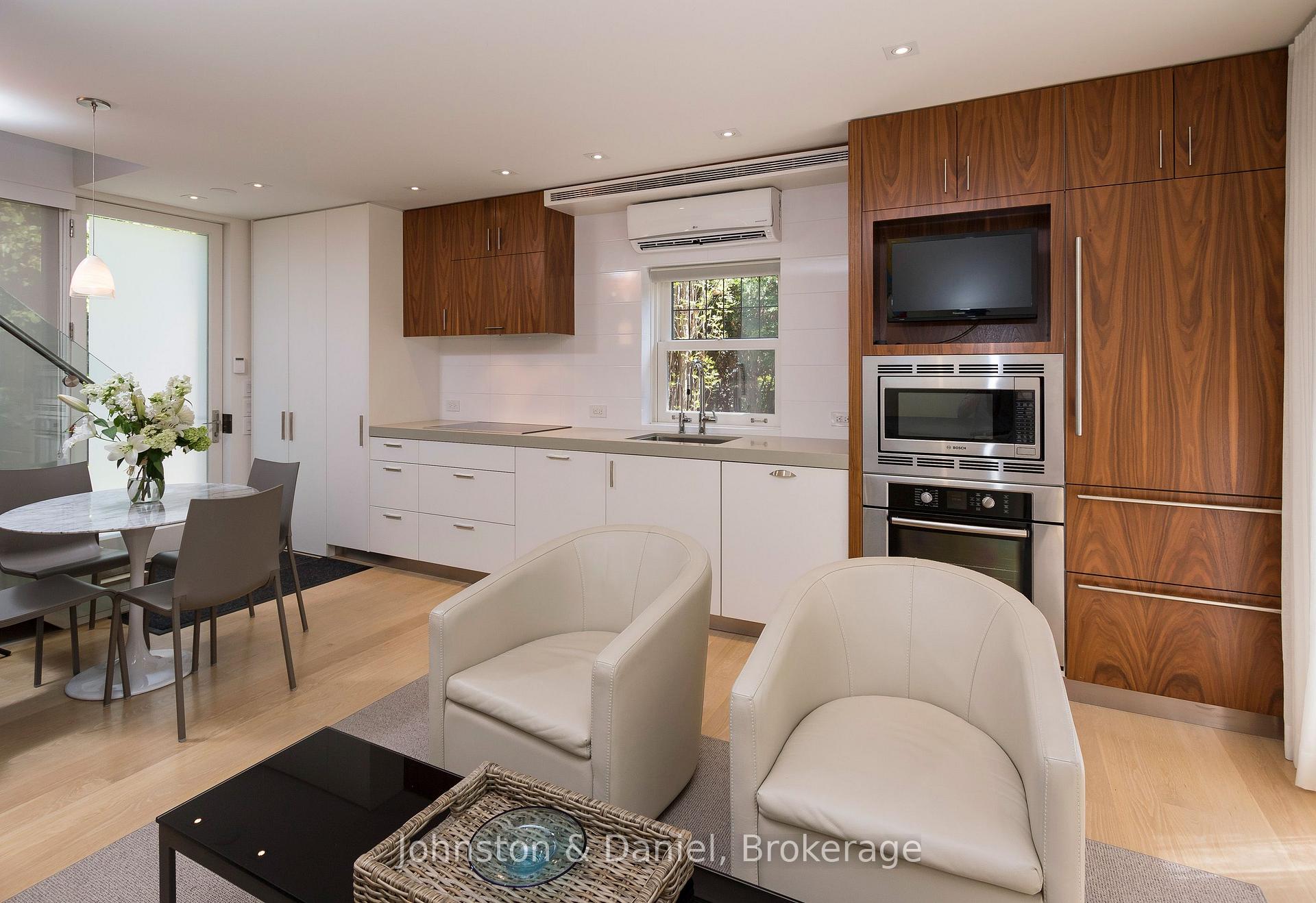 Photo 3 of Unit 400, 78 Roxborough Street E, Toronto, Rosedale-Moore Park — HOMEH