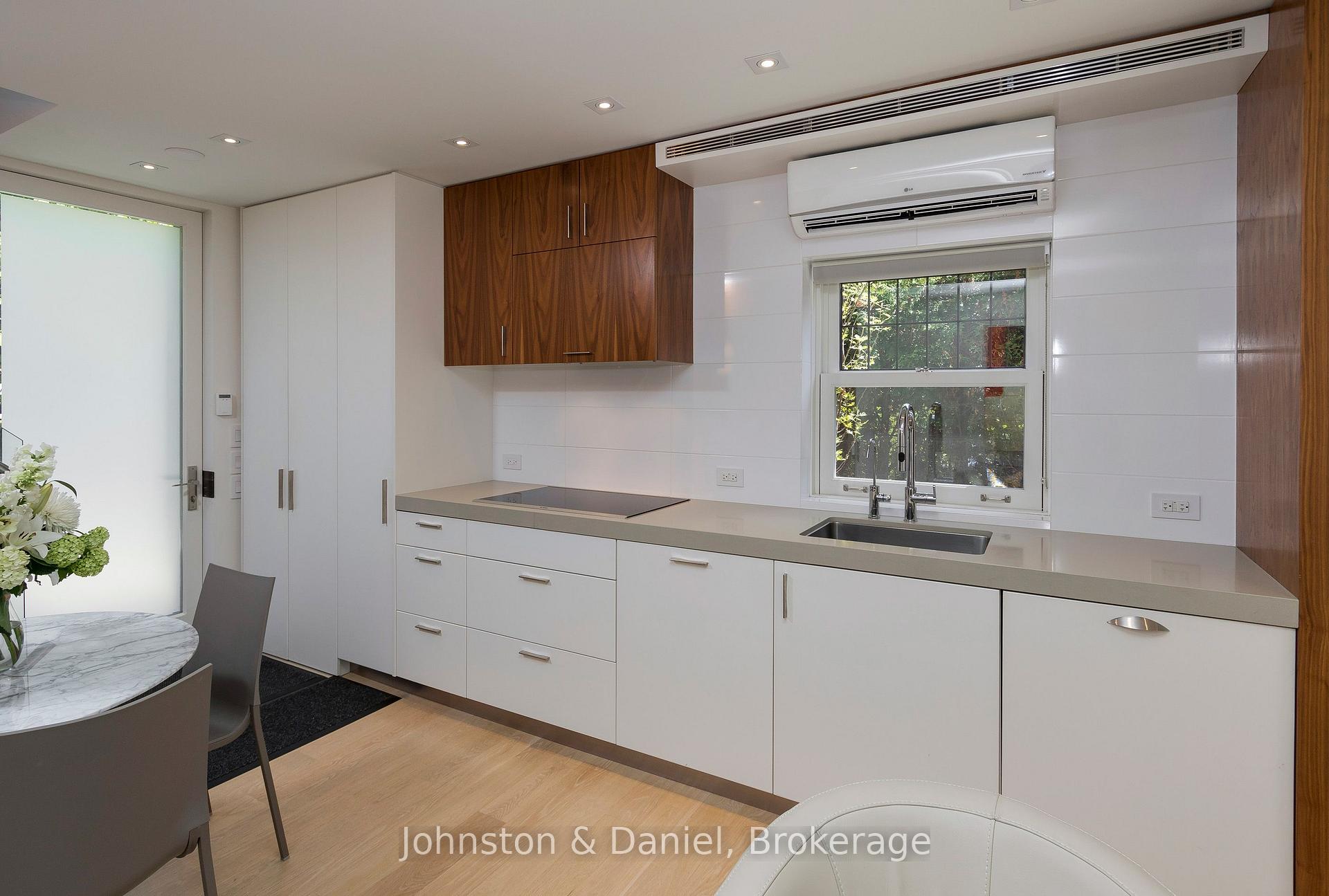 Photo 4 of Unit 400, 78 Roxborough Street E, Toronto, Rosedale-Moore Park — HOMEH