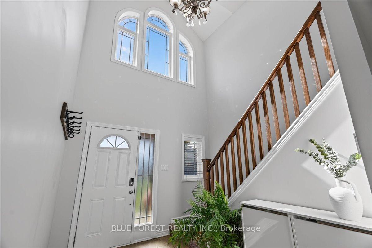 Photo 5 of 3317 Emily Carr Lane, London, South W — HOMEH