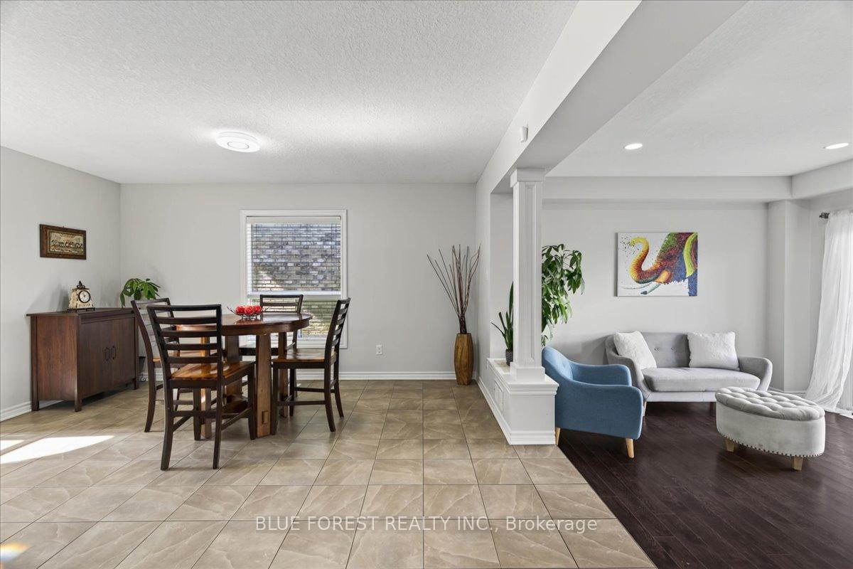 Photo 7 of 3317 Emily Carr Lane, London, South W — HOMEH