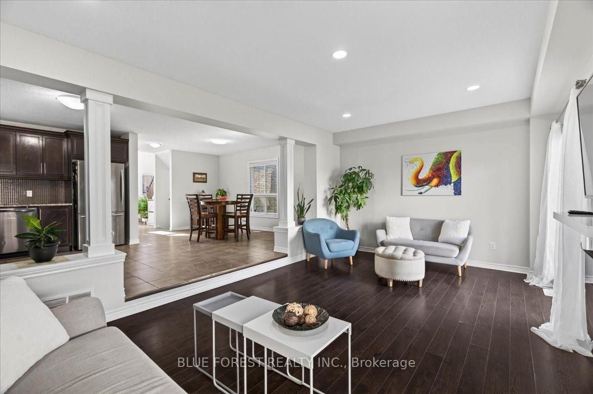 Photo 8 of 3317 Emily Carr Lane, London, South W — HOMEH
