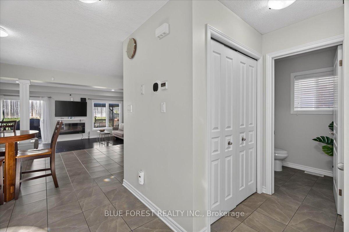 Photo 14 of 3317 Emily Carr Lane, London, South W — HOMEH