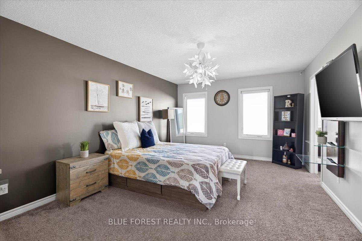 Photo 18 of 3317 Emily Carr Lane, London, South W — HOMEH