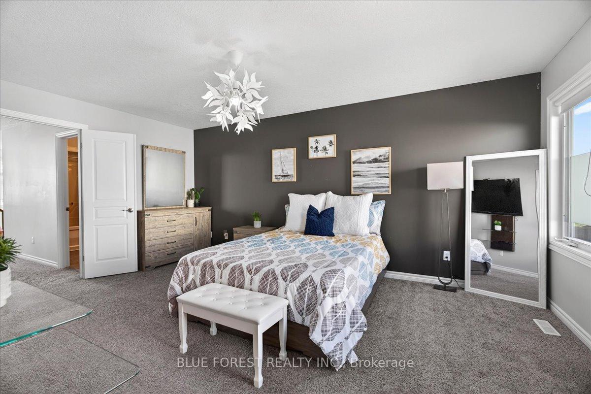 Photo 19 of 3317 Emily Carr Lane, London, South W — HOMEH