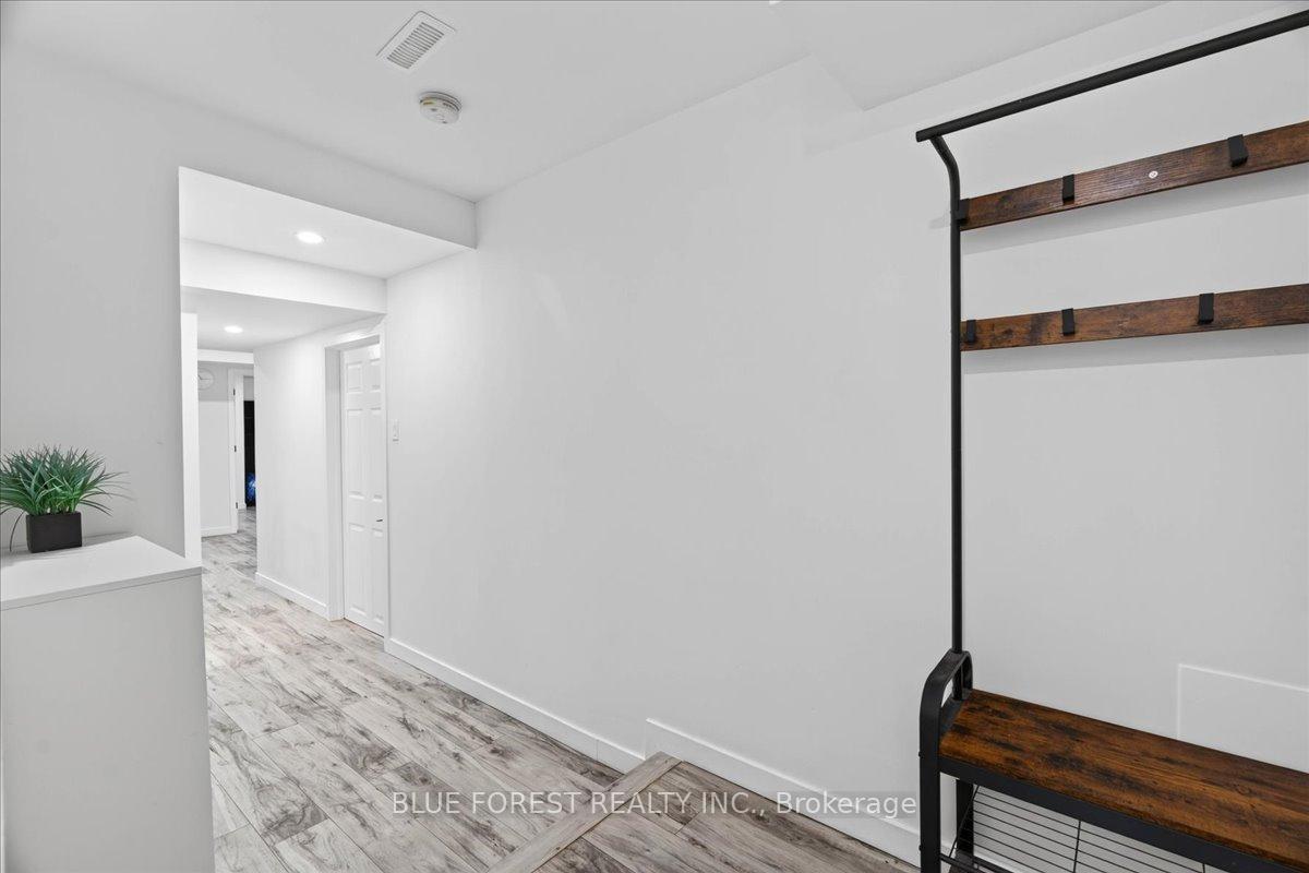 Photo 29 of 3317 Emily Carr Lane, London, South W — HOMEH