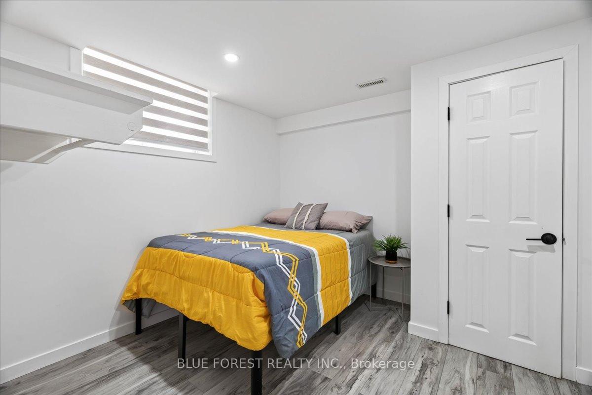 Photo 34 of 3317 Emily Carr Lane, London, South W — HOMEH