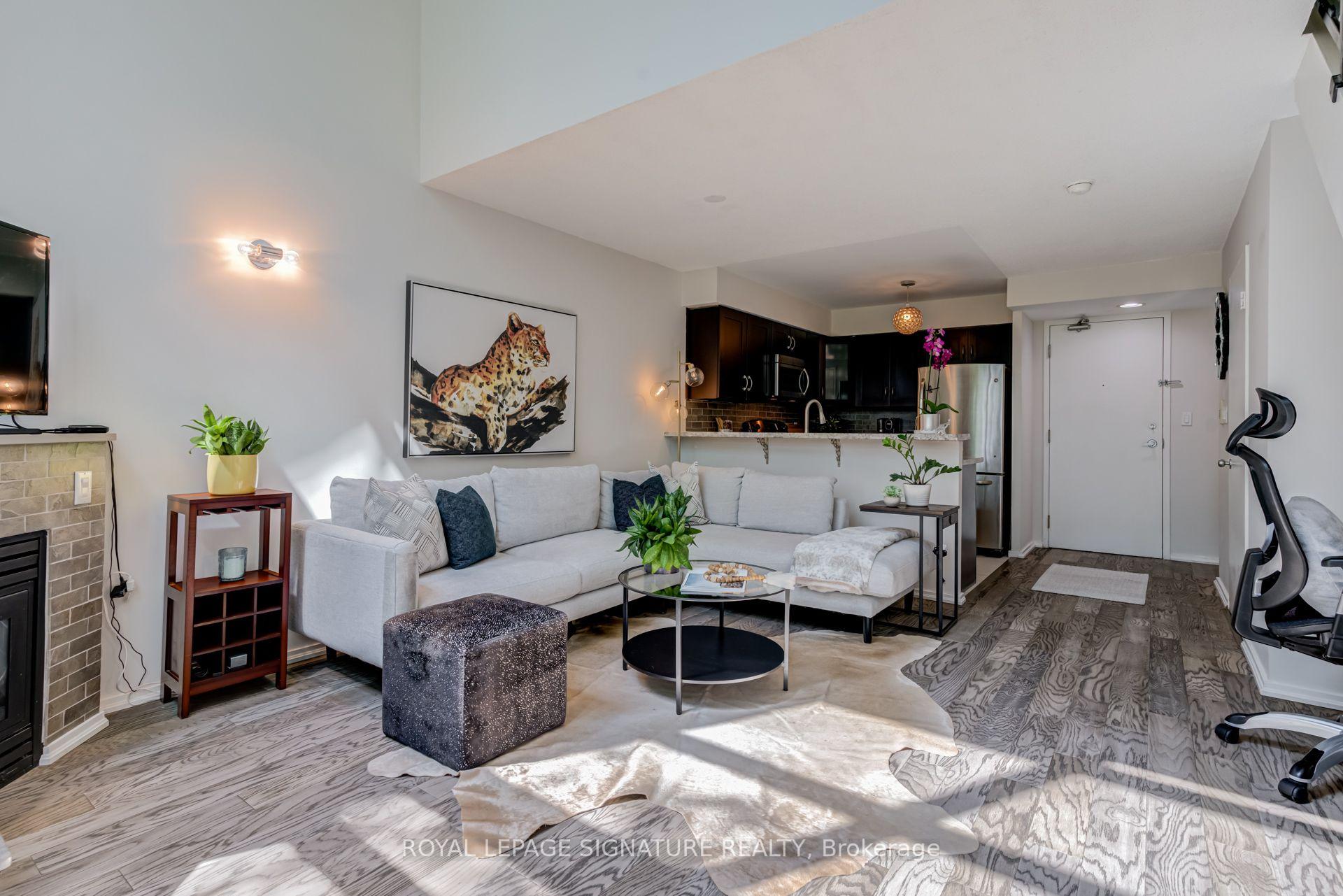 Photo 4 of Unit 203, 200 Manitoba Street, Etobicoke, Mimico — HOMEH