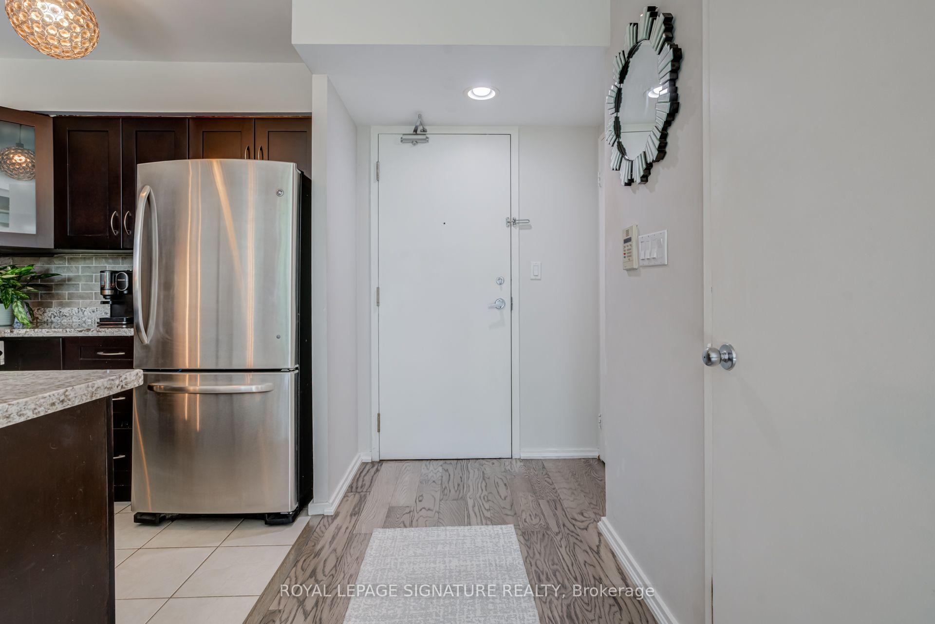 Photo 10 of Unit 203, 200 Manitoba Street, Etobicoke, Mimico — HOMEH