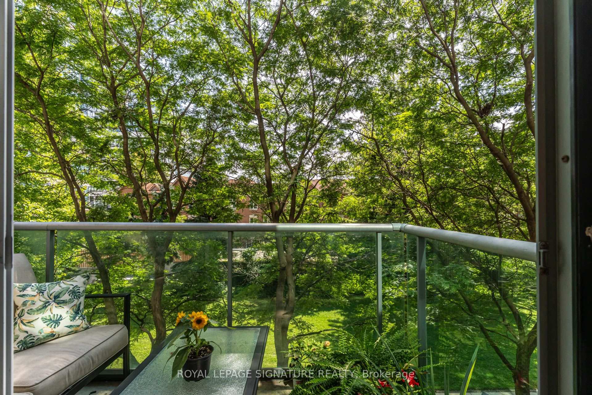 Photo 11 of Unit 203, 200 Manitoba Street, Etobicoke, Mimico — HOMEH