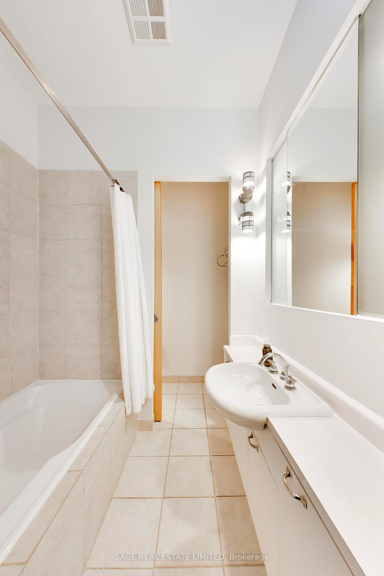 Photo 24 of Unit 521, 155 Dalhousie Street, Toronto, Church-Yonge Corridor — HOMEH