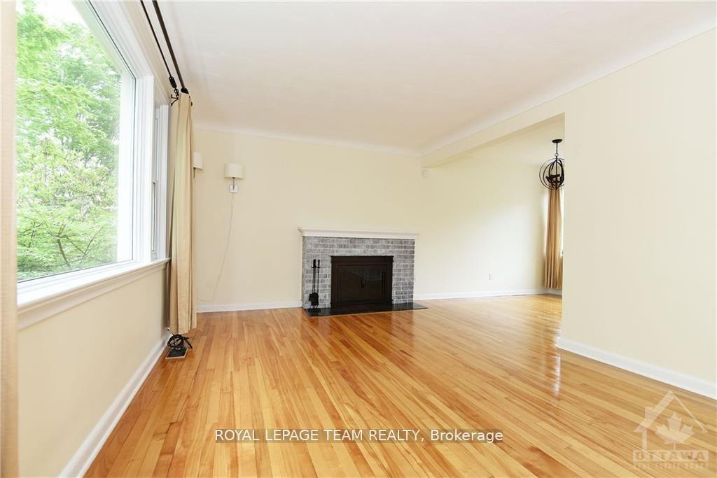 Photo 6 of 822 Quinlan Road, Ottawa, Elmvale Acres — HOMEH