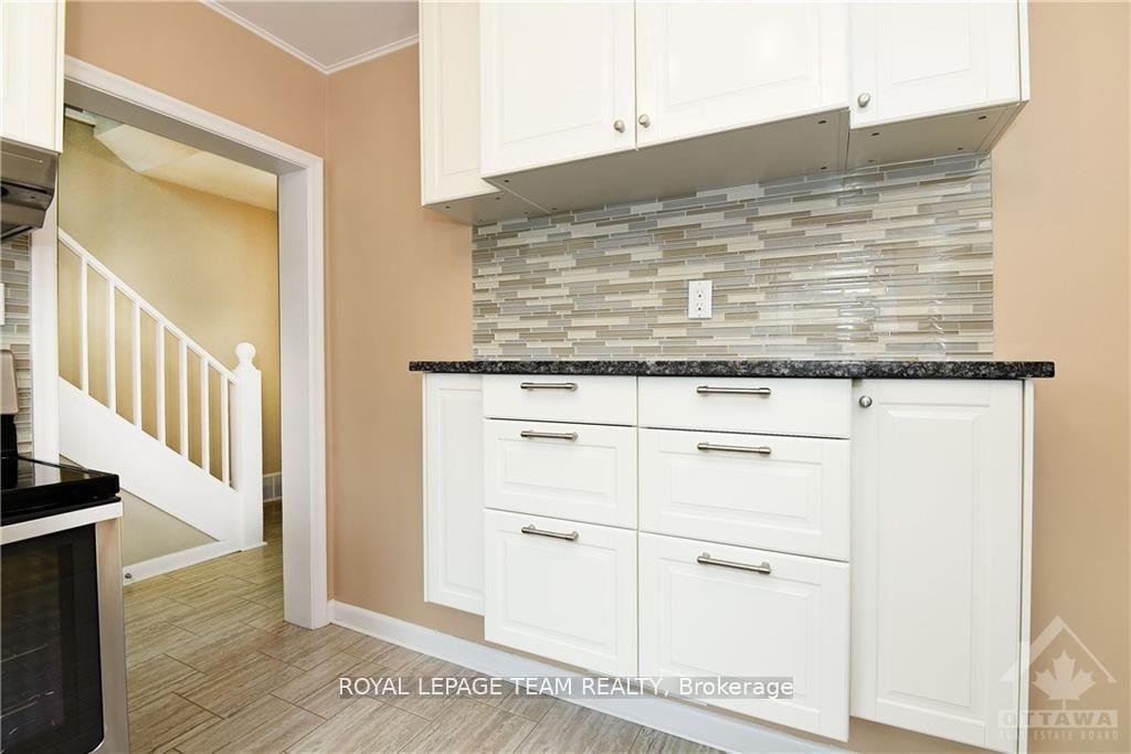 Photo 13 of 822 Quinlan Road, Ottawa, Elmvale Acres — HOMEH