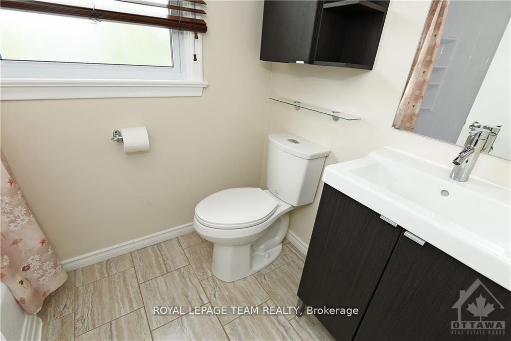 Photo 18 of 822 Quinlan Road, Ottawa, Elmvale Acres — HOMEH