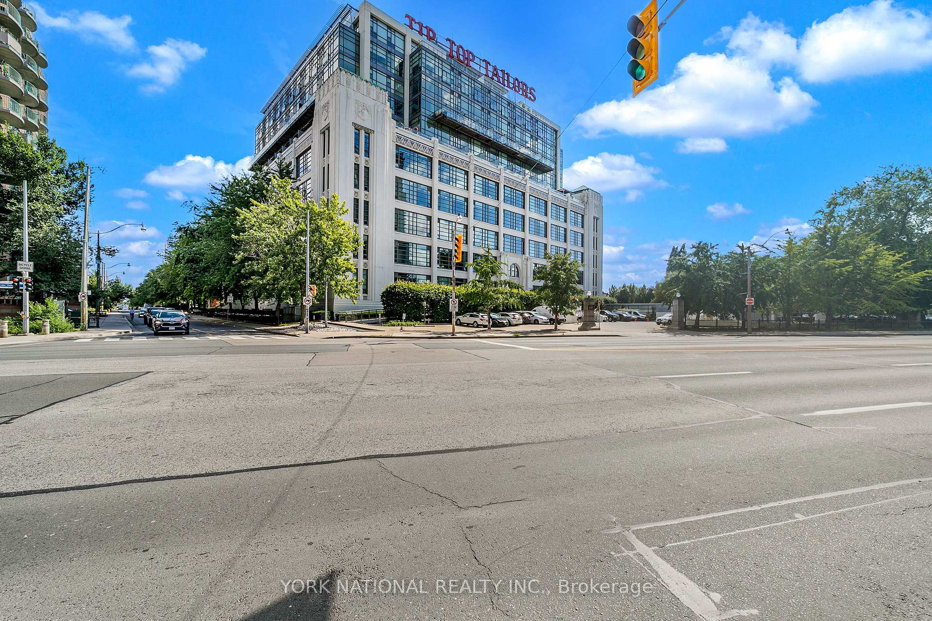 Photo of Unit 409, 637 Lake Shore Boulevard W