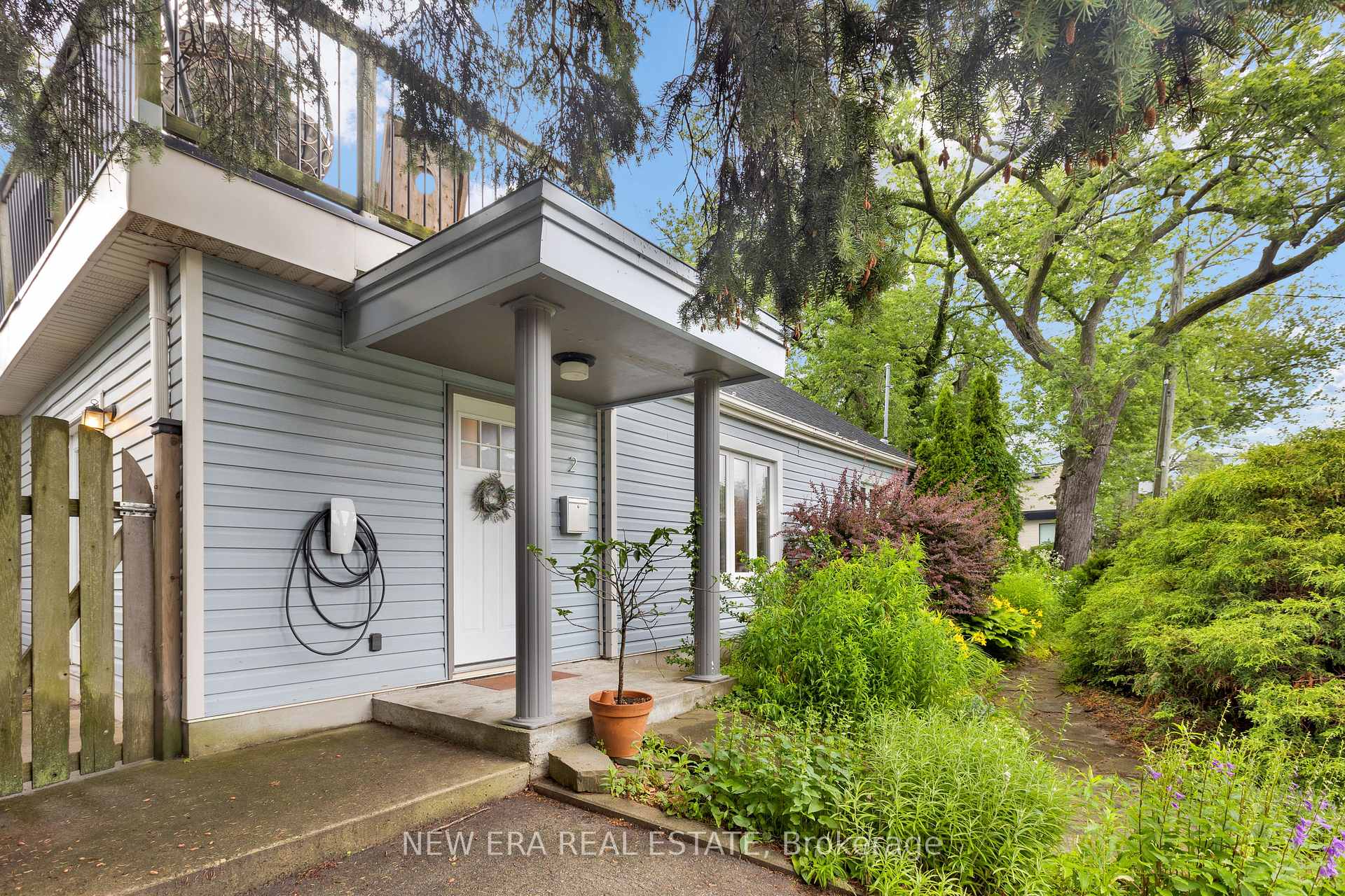 Photo 1 of 2 Foch Avenue, Etobicoke, Alderwood — HOMEH