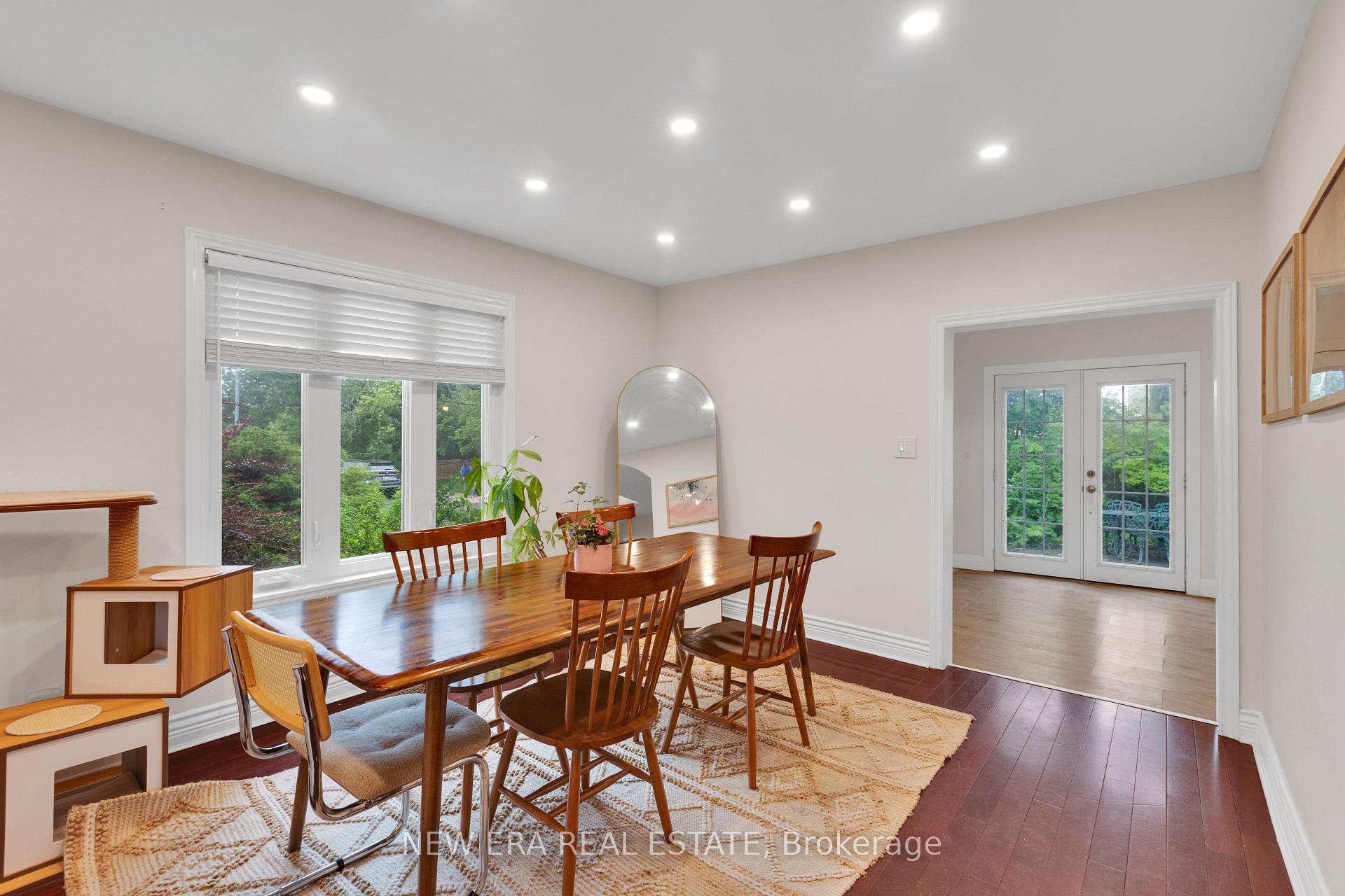 Photo 11 of 2 Foch Avenue, Etobicoke, Alderwood — HOMEH