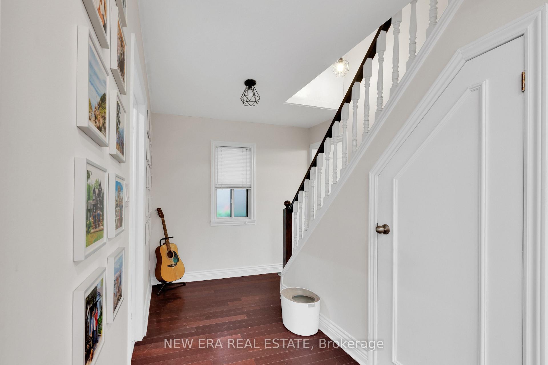 Photo 15 of 2 Foch Avenue, Etobicoke, Alderwood — HOMEH